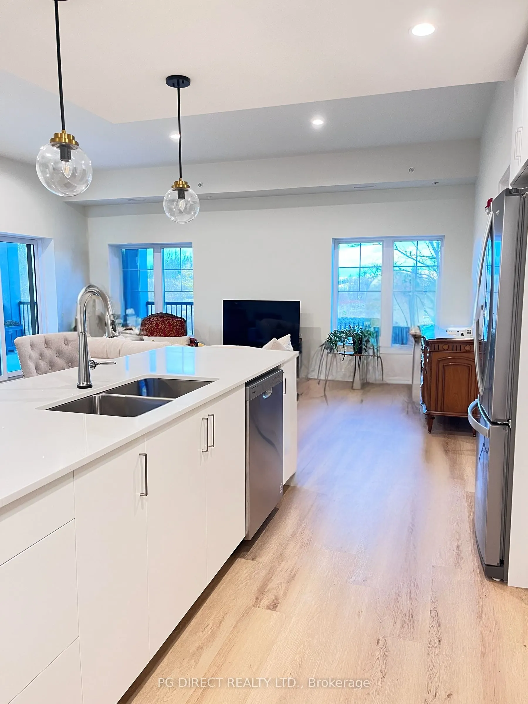 121 Mary Street #224