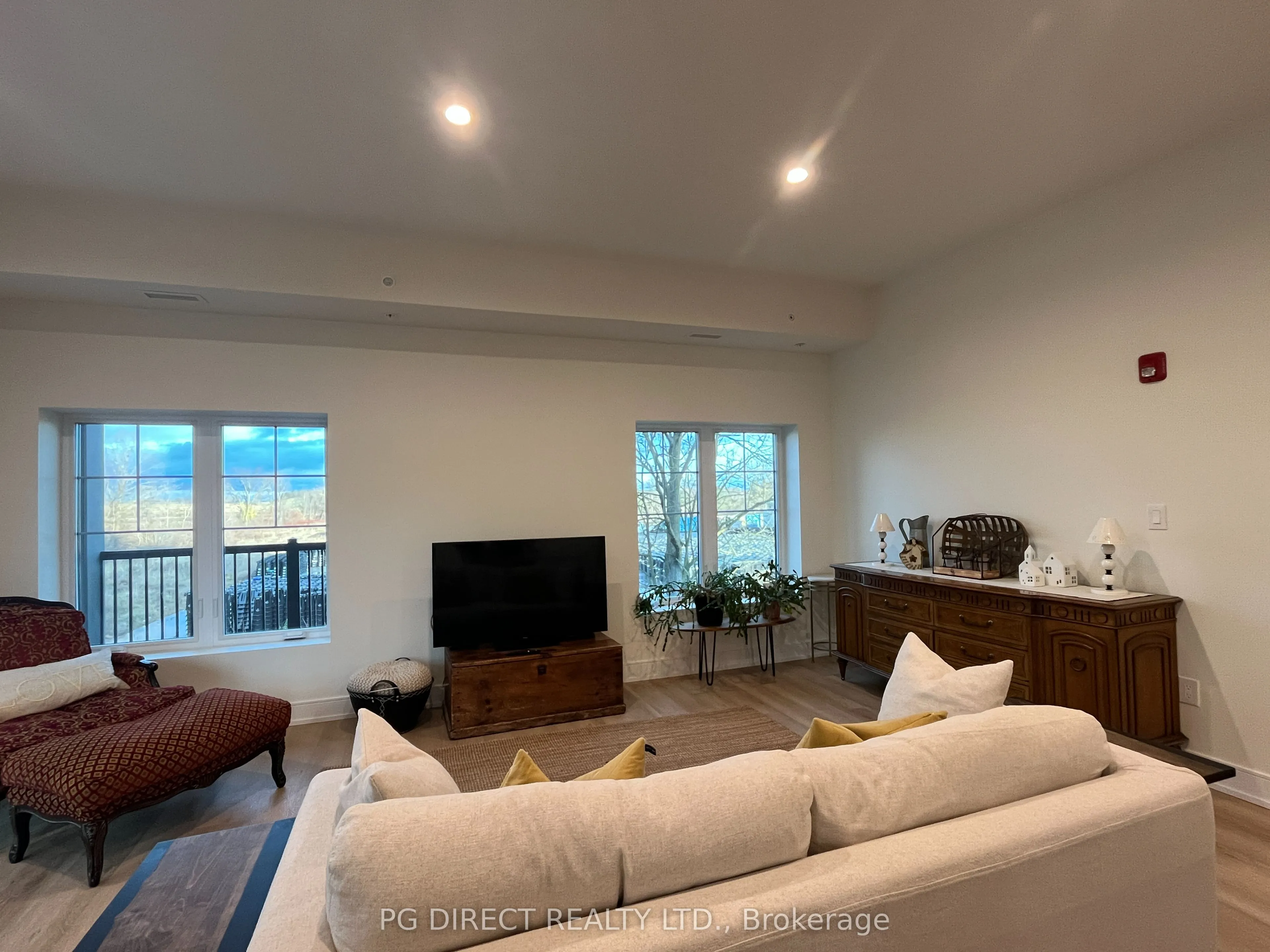 121 Mary Street #224