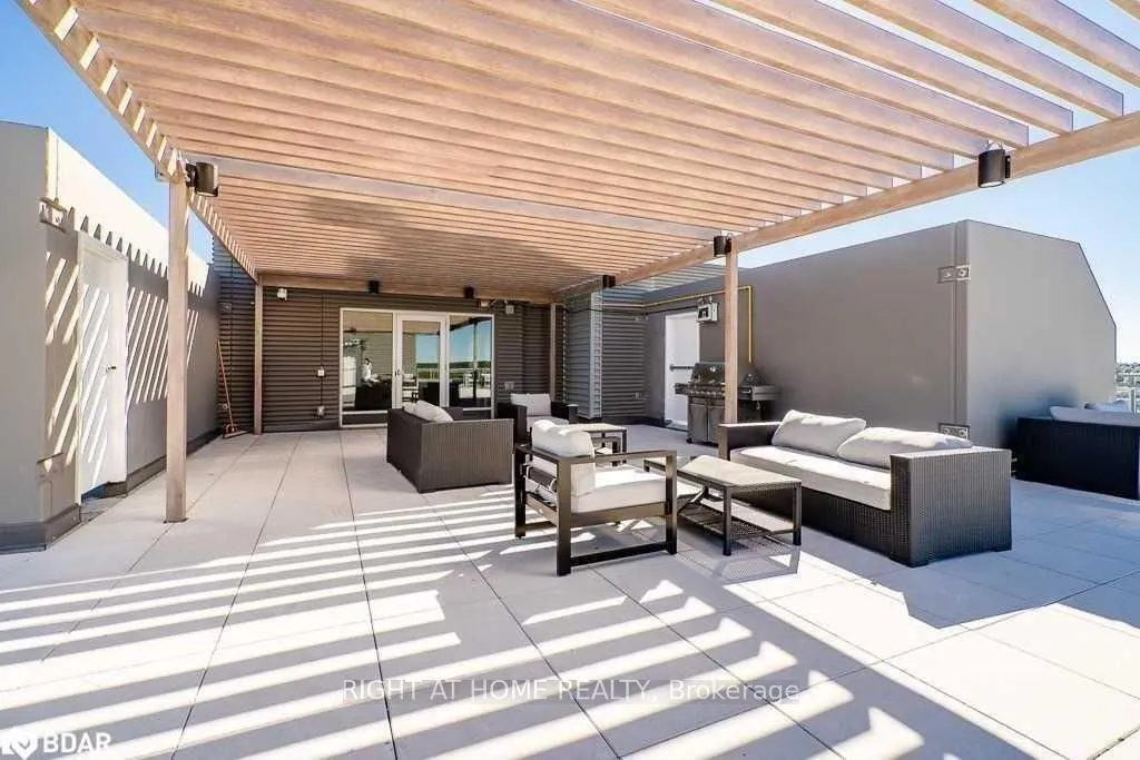 58 Lakeside Terrace, #1006