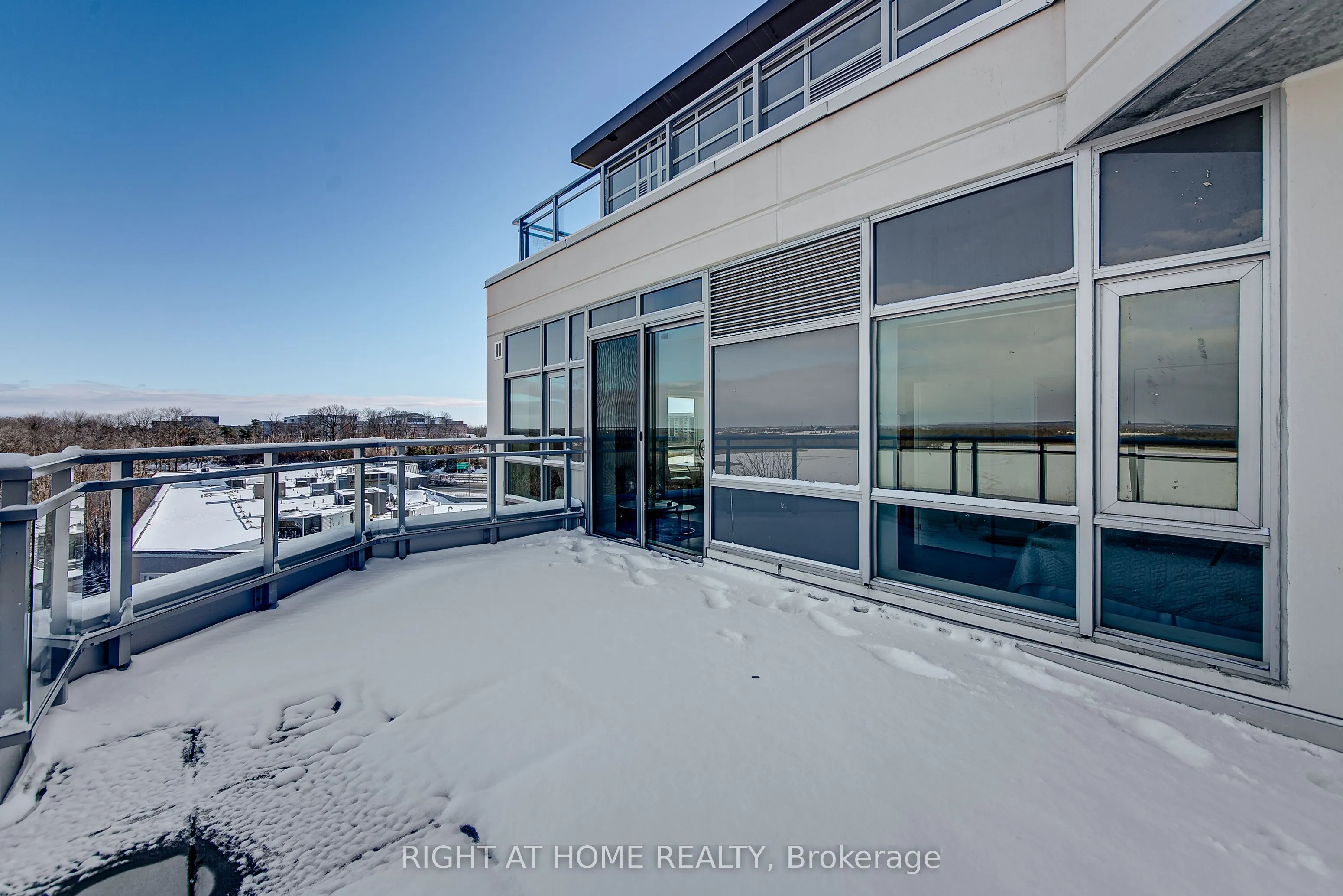 58 Lakeside Terrace, #1006