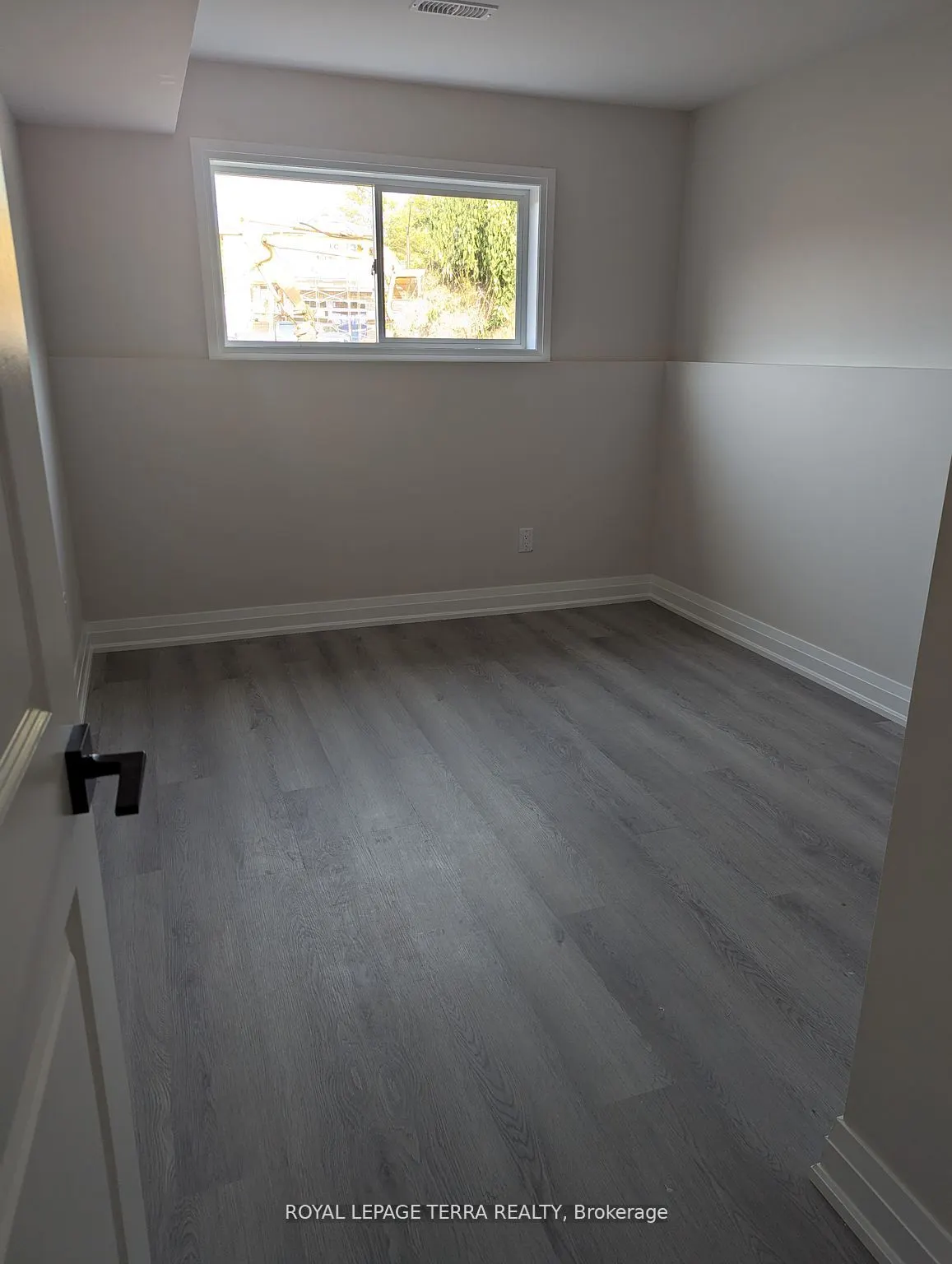 2 Joanne Crescent N
