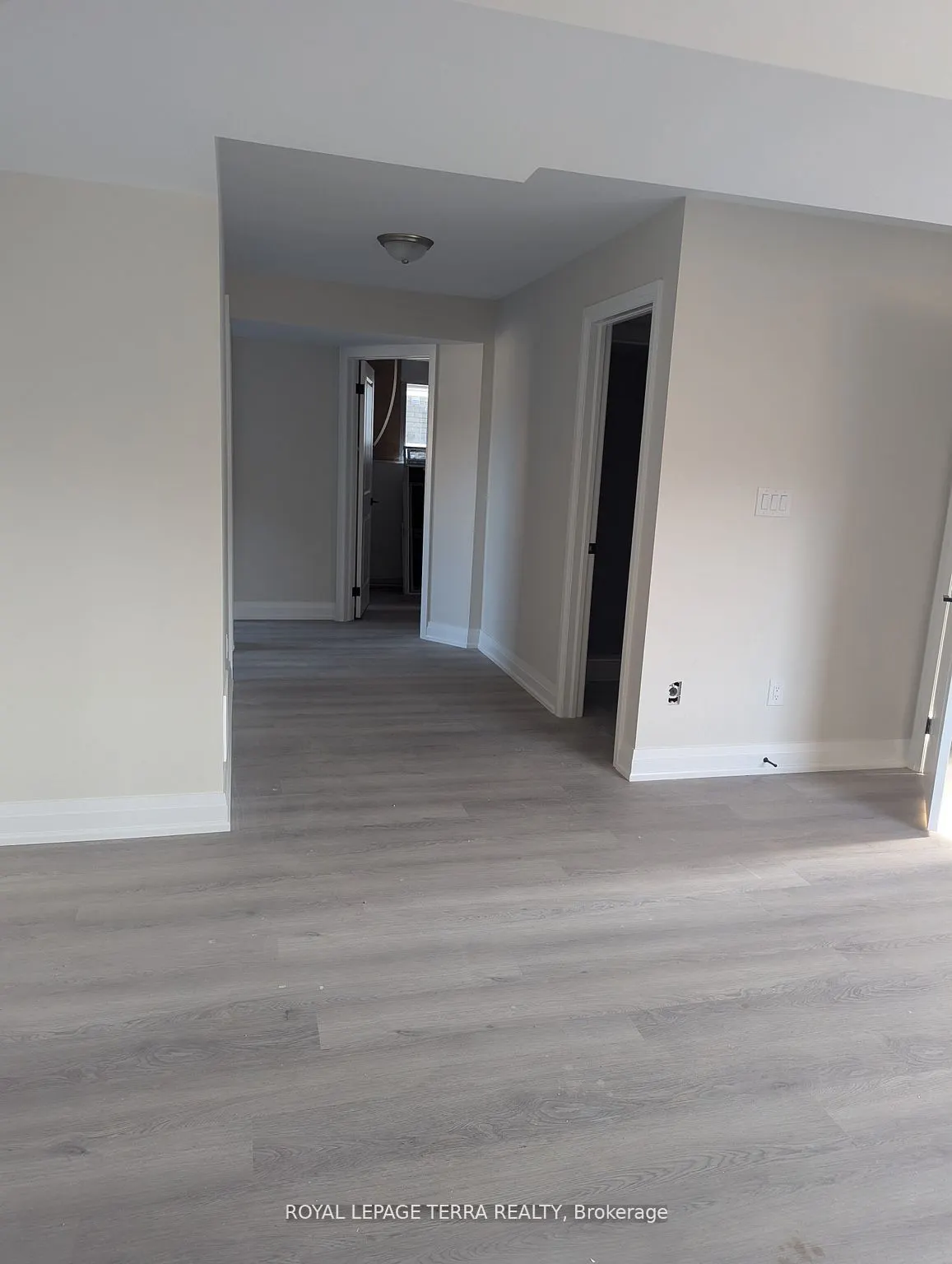 2 Joanne Crescent N