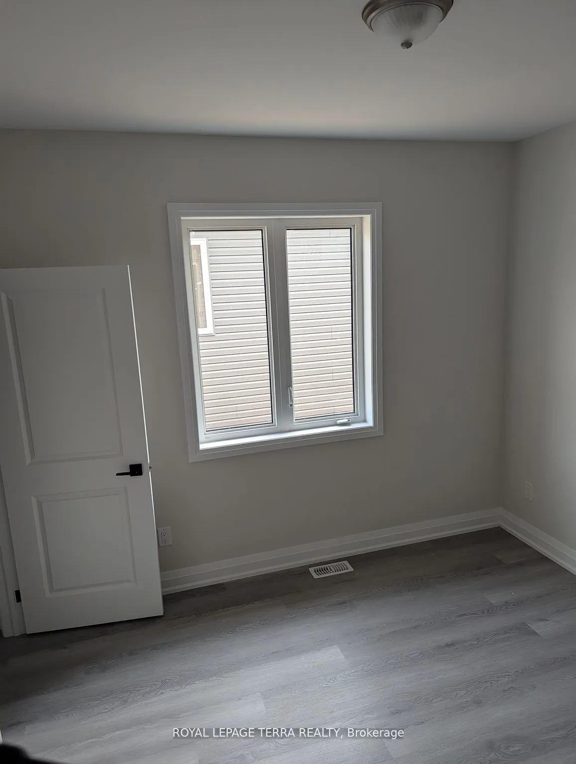 2 Joanne Crescent N