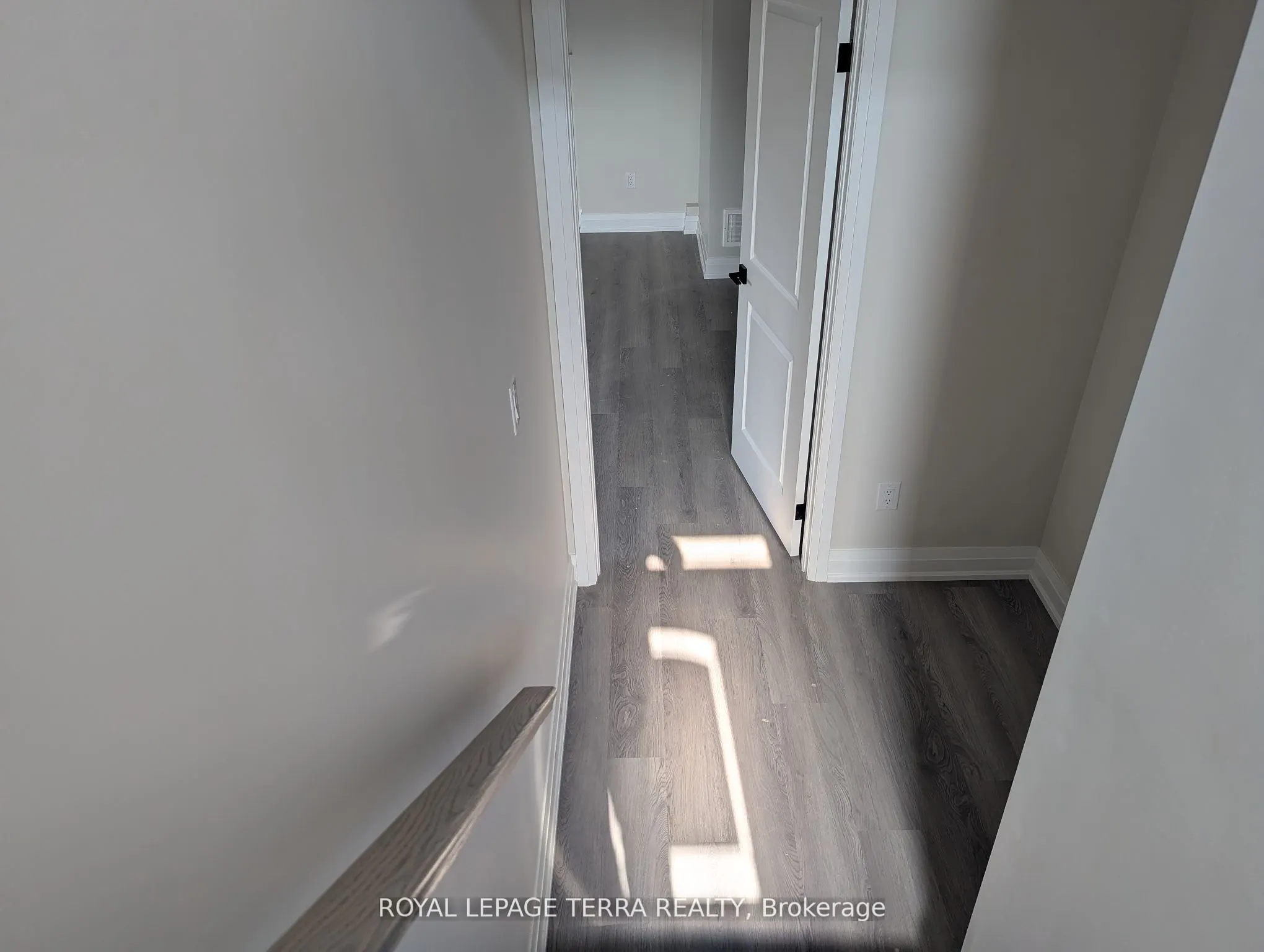 2 Joanne Crescent N
