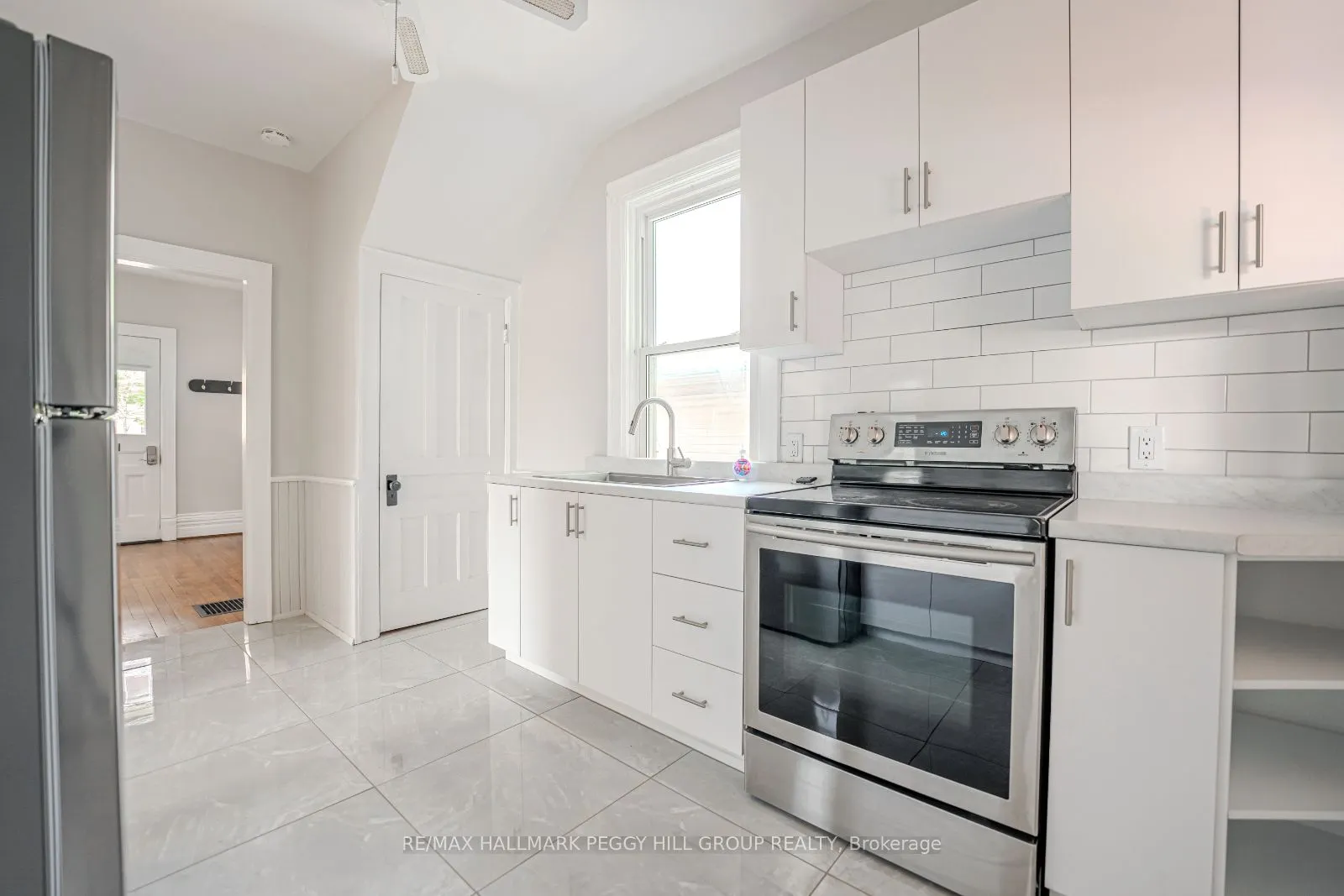 243 Dunlop Street E