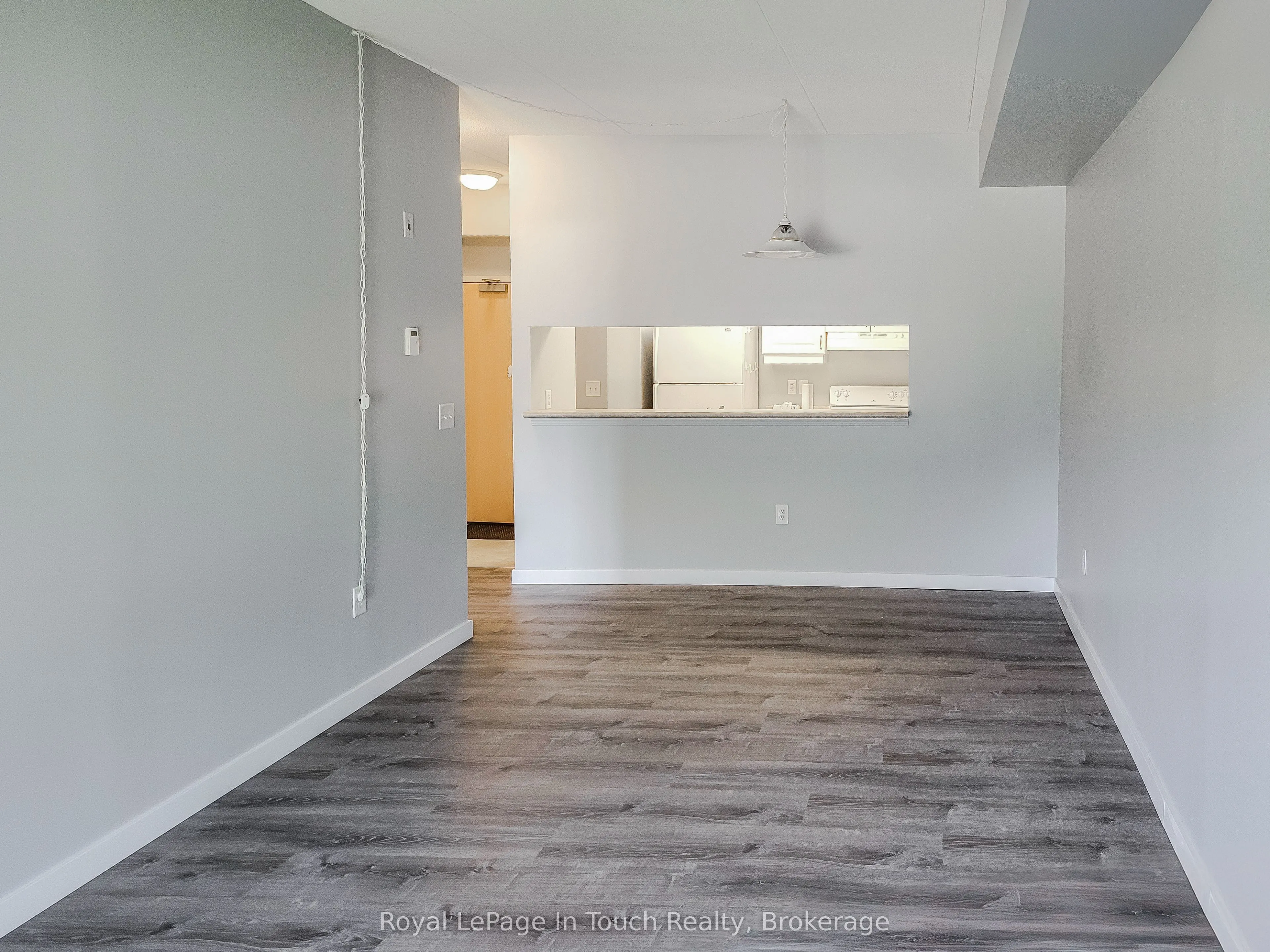 333 LAFONTAINE Road W #102