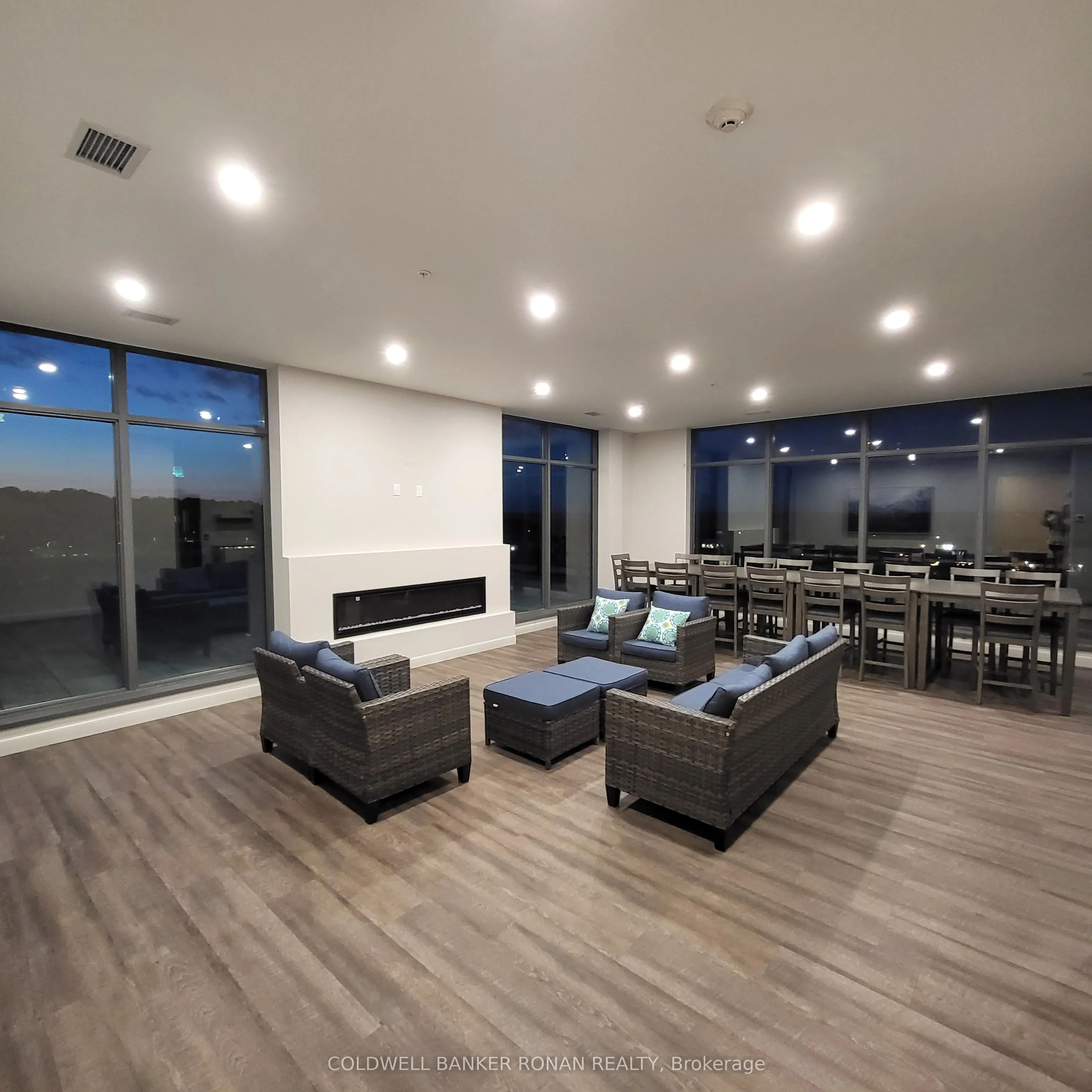 21 Matchedash Street S, #208