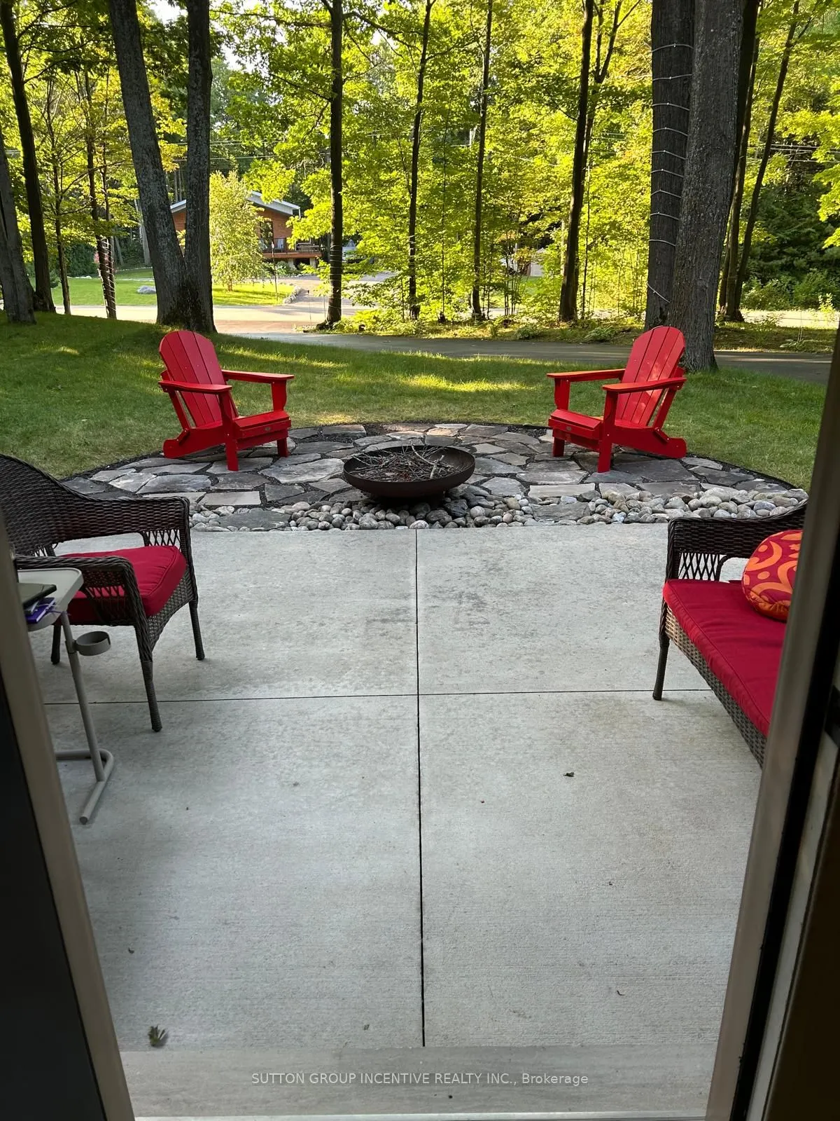 48 Tall Pines Drive