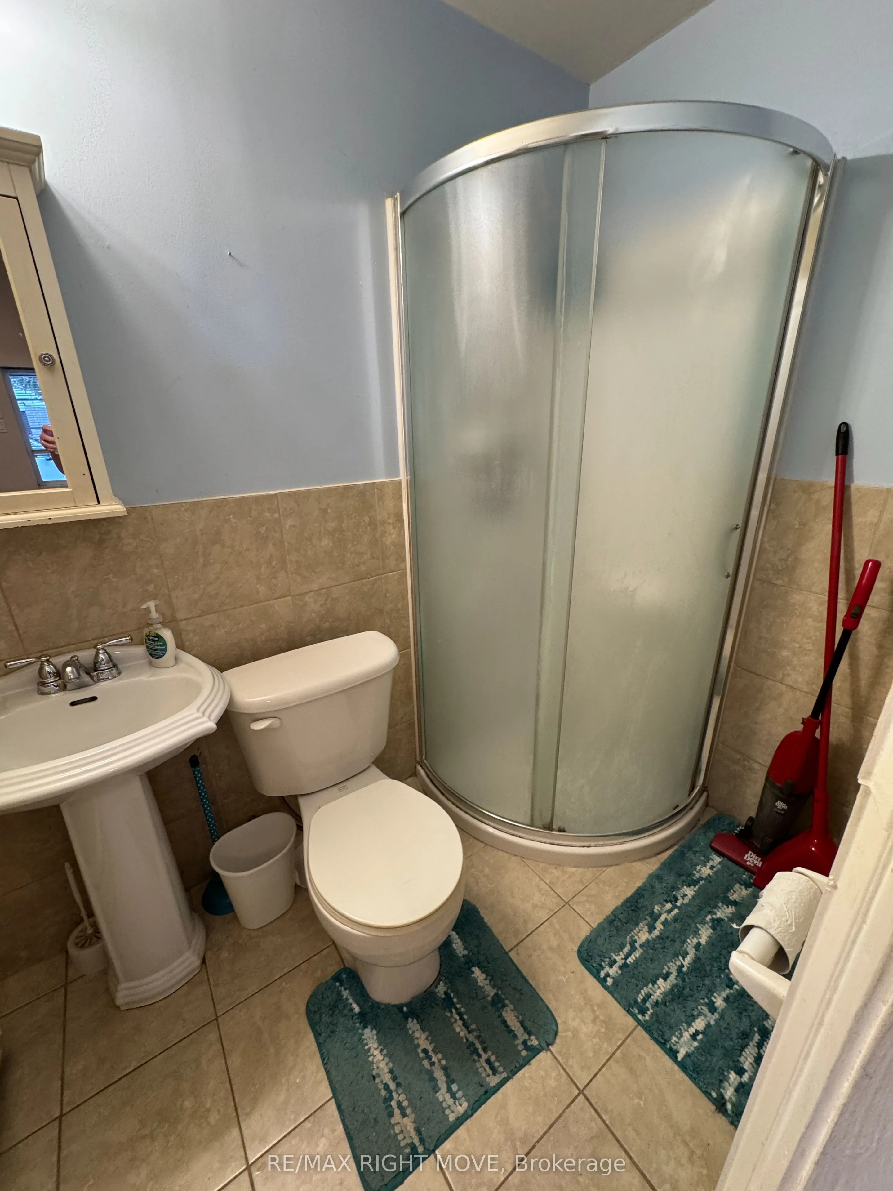 264 Mississaga Street W