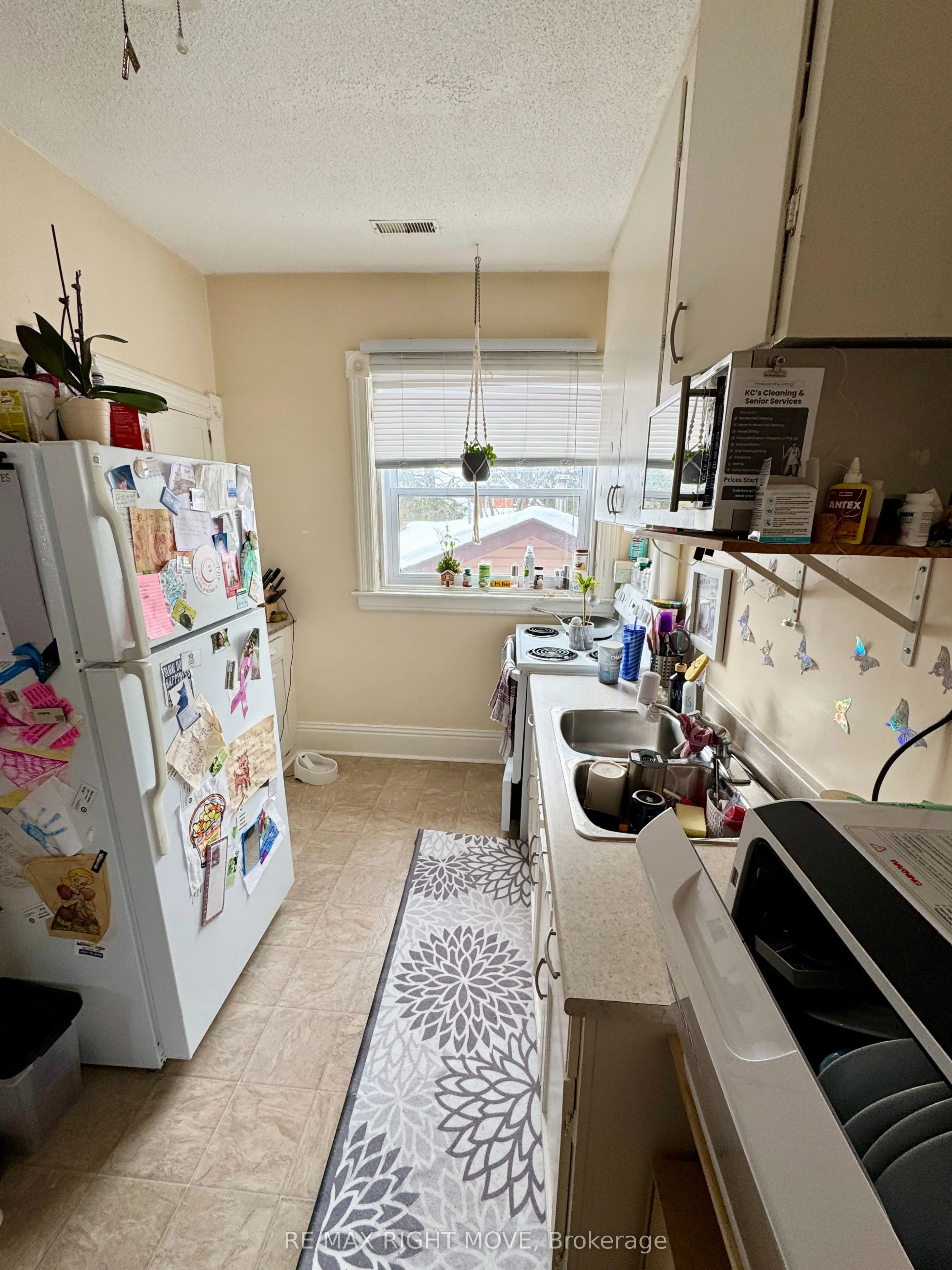 264 Mississaga Street W