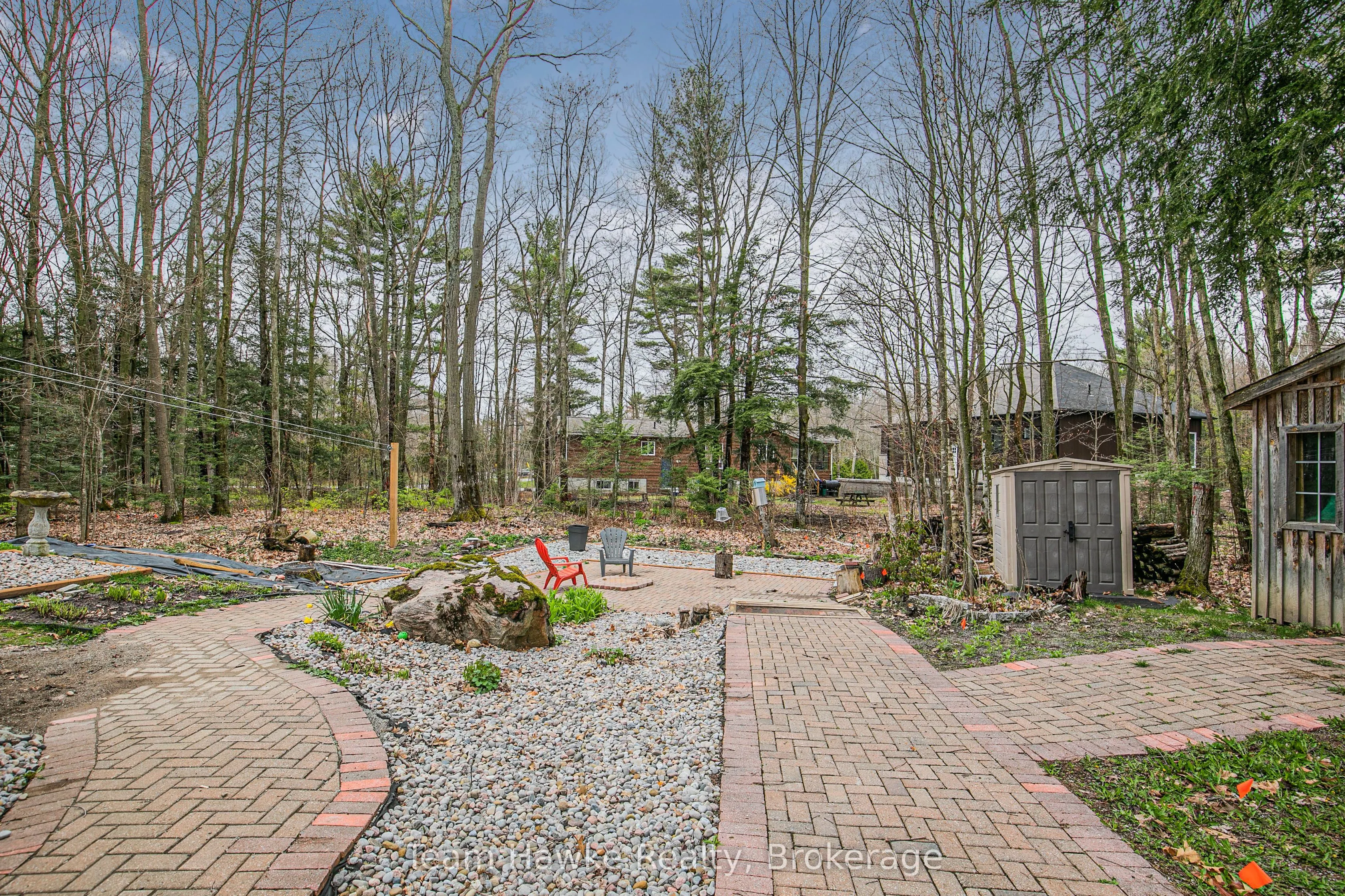 22 LAURIER Boulevard