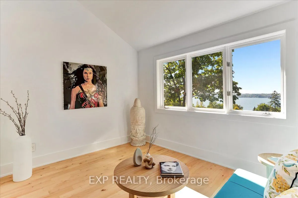 11 Crestwood Drive