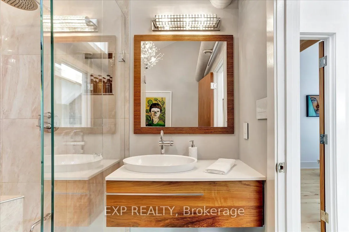 11 Crestwood Drive
