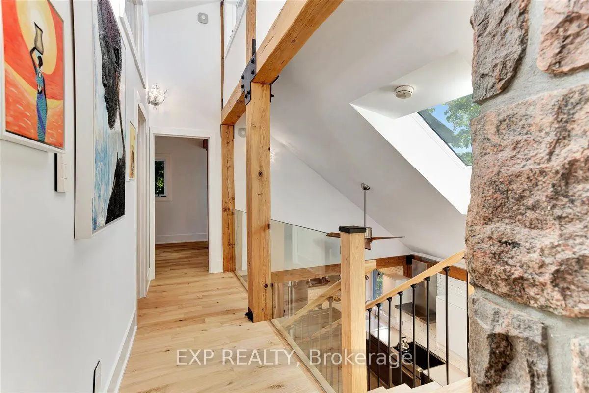 11 Crestwood Drive