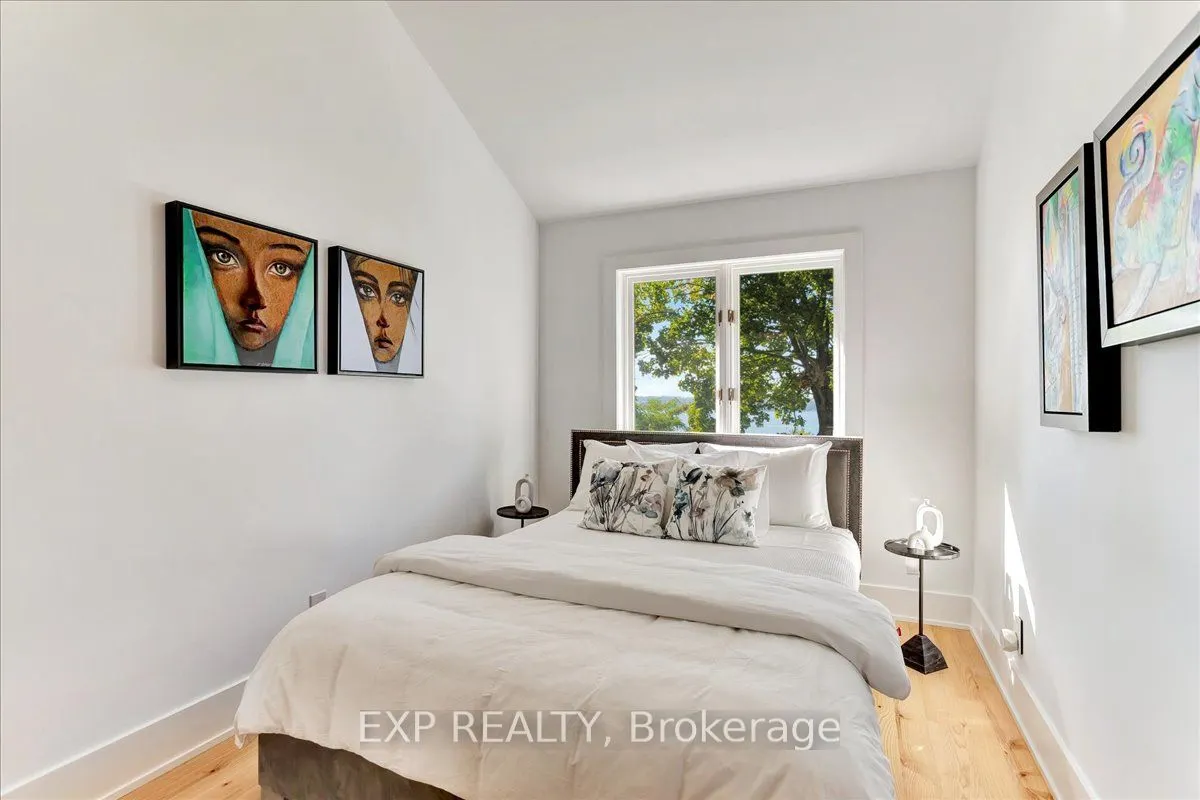 11 Crestwood Drive
