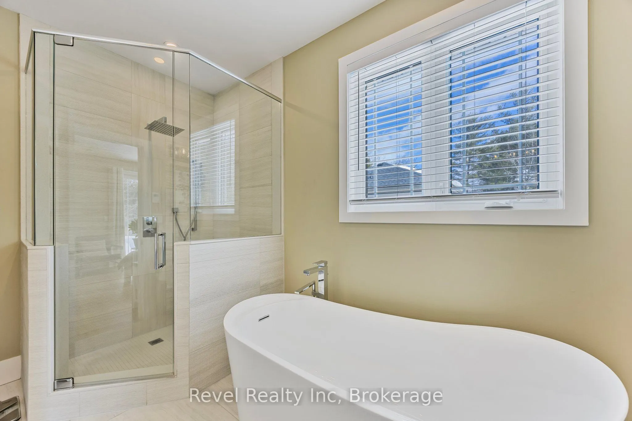 15 Stoney Road