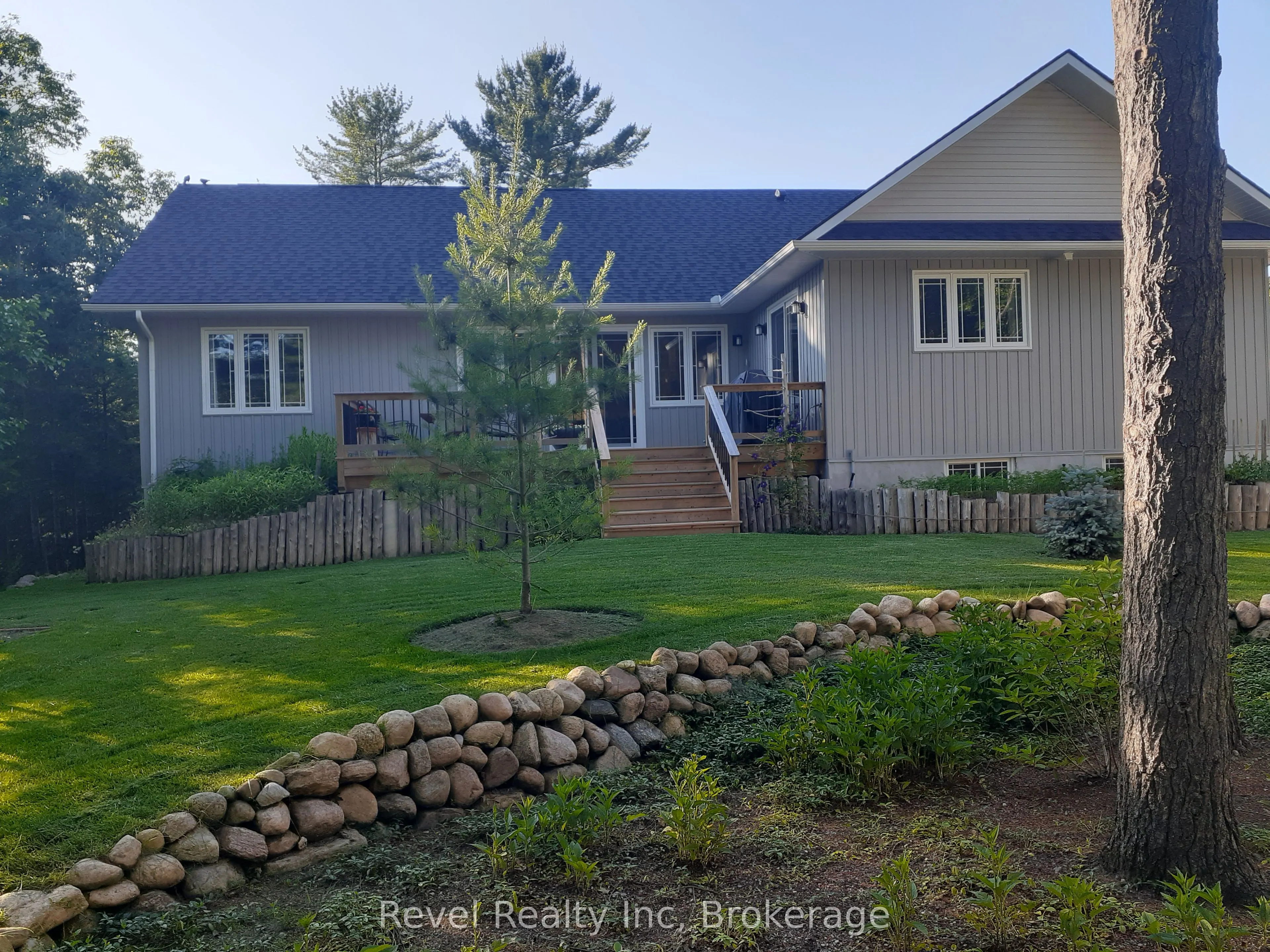 15 Stoney Road