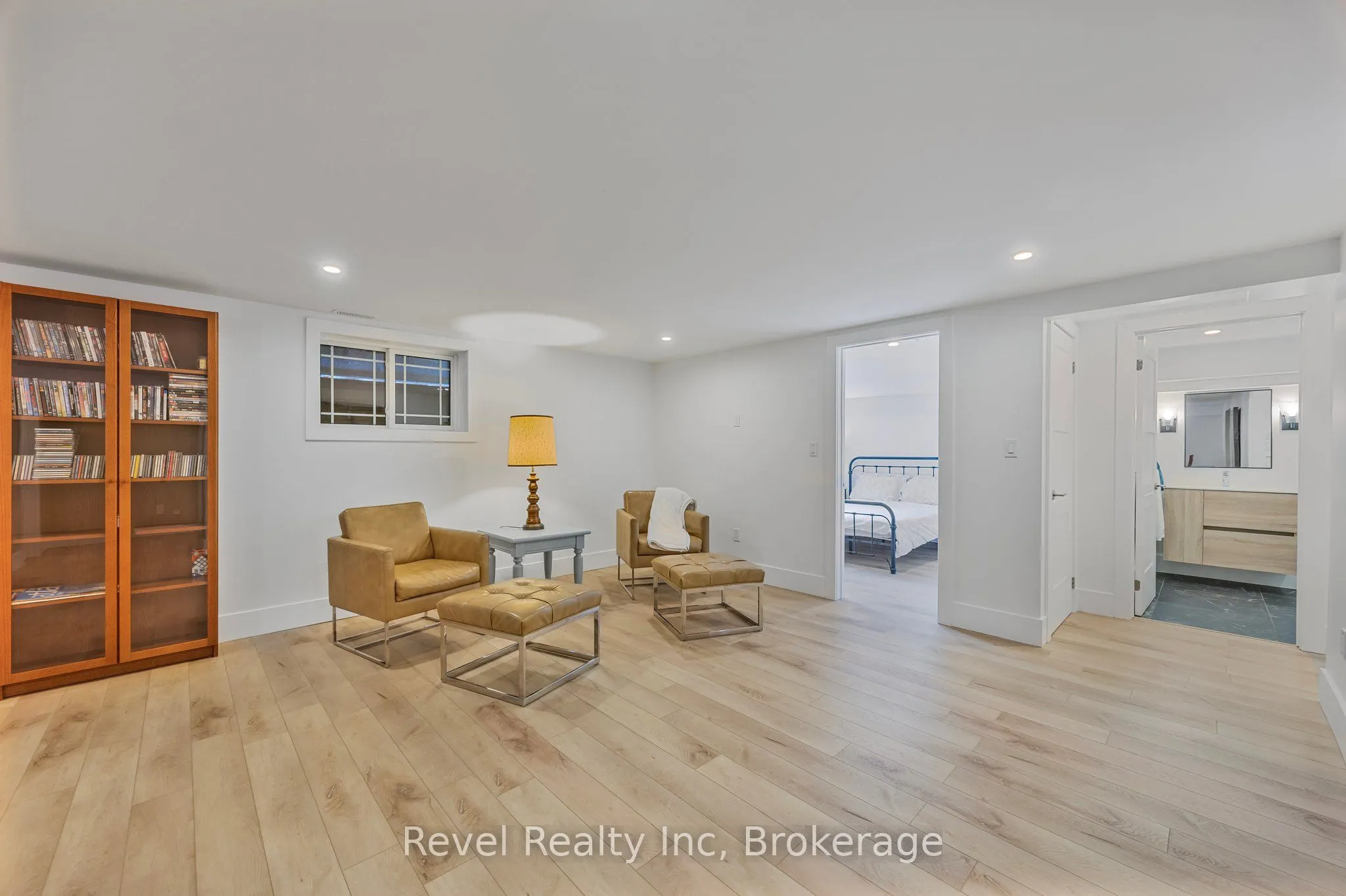 15 Stoney Road