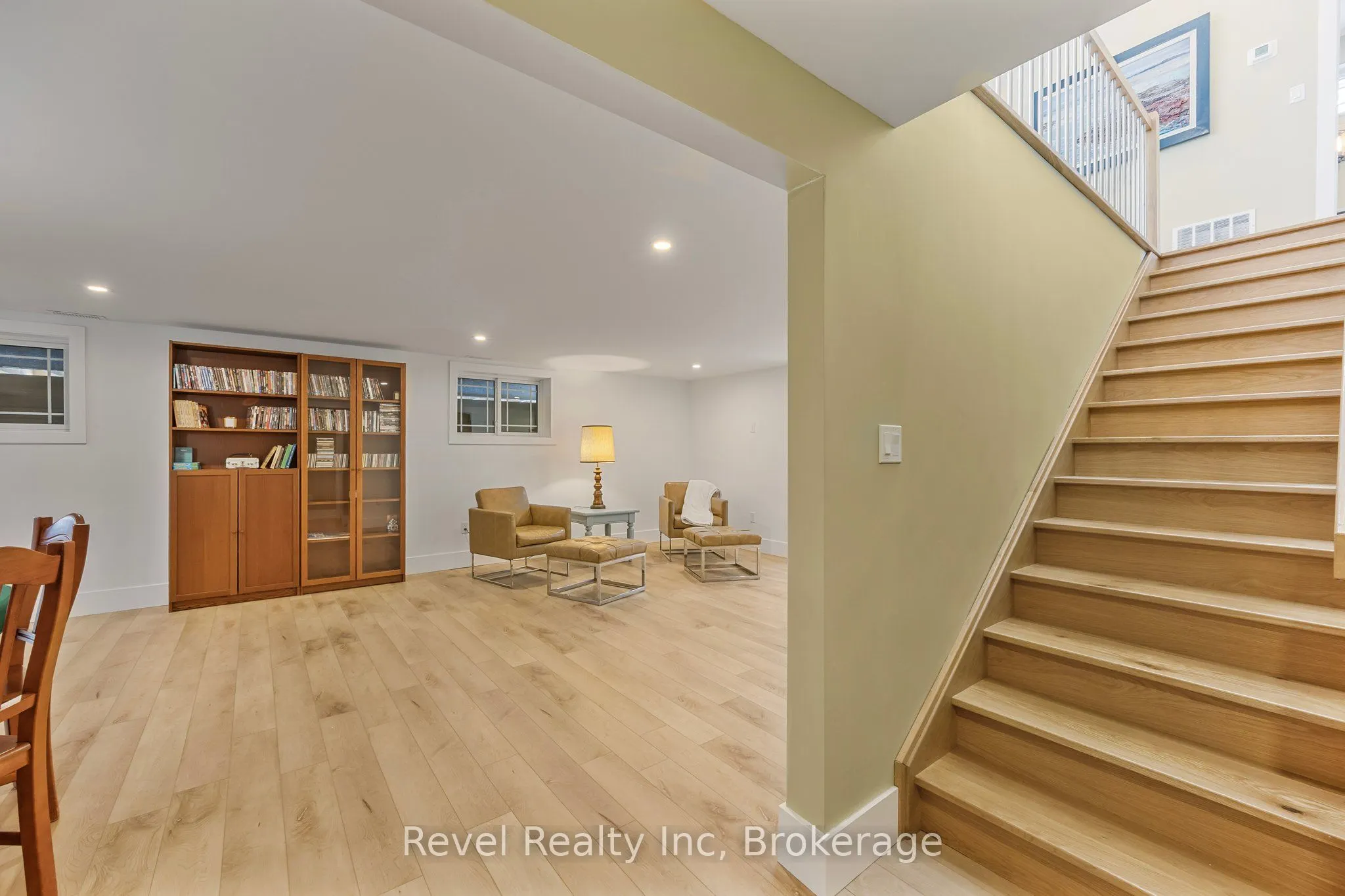 15 Stoney Road