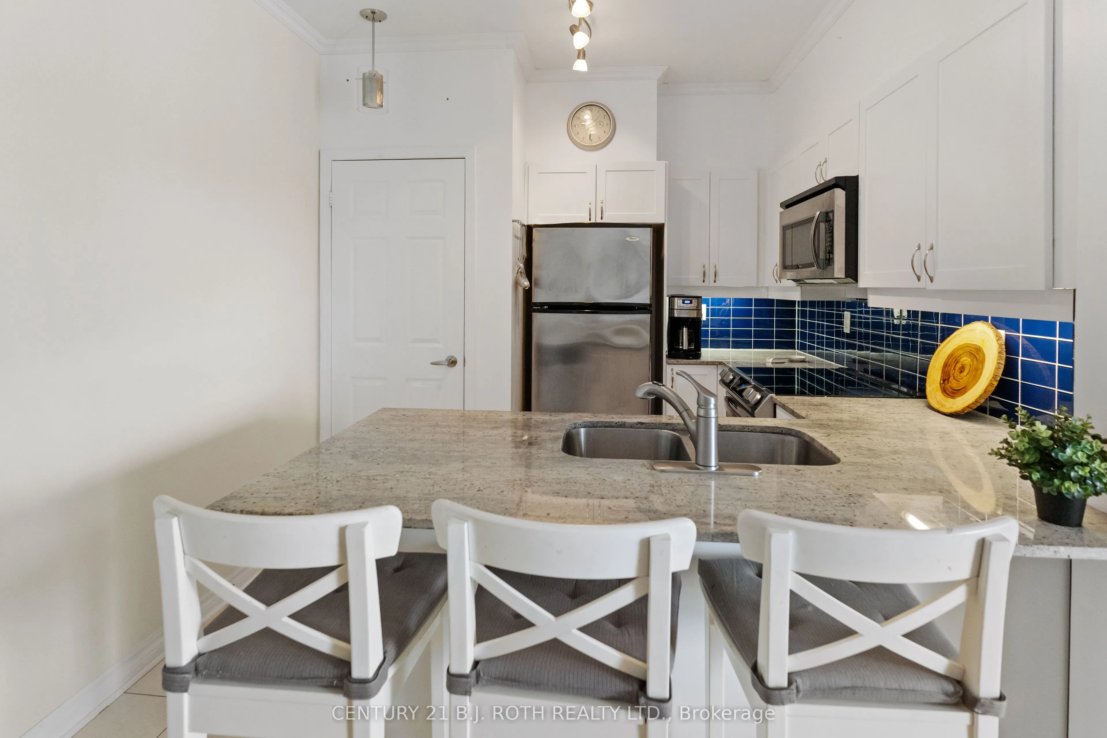 354 Atherley Road #211