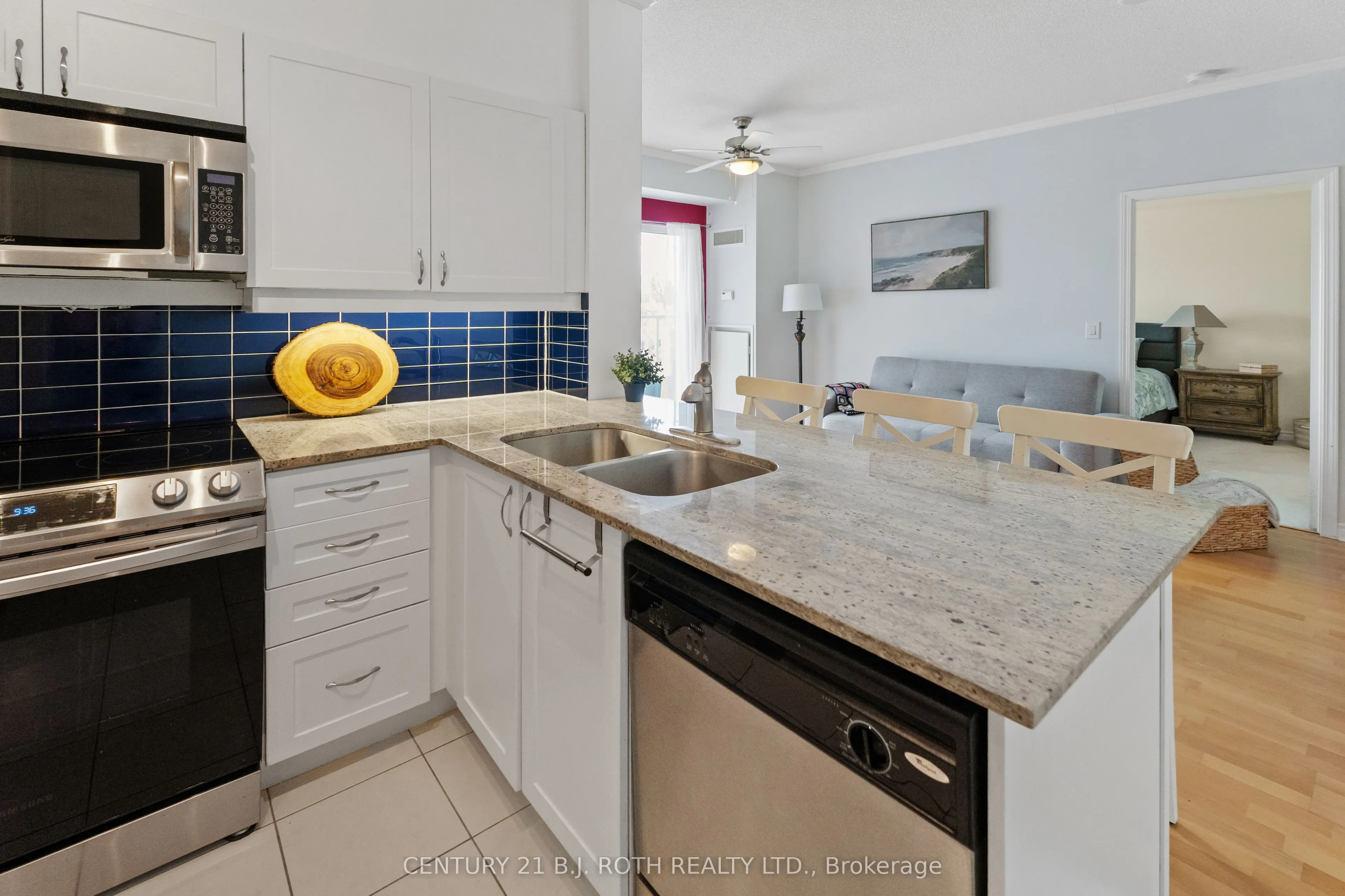 354 Atherley Road #211