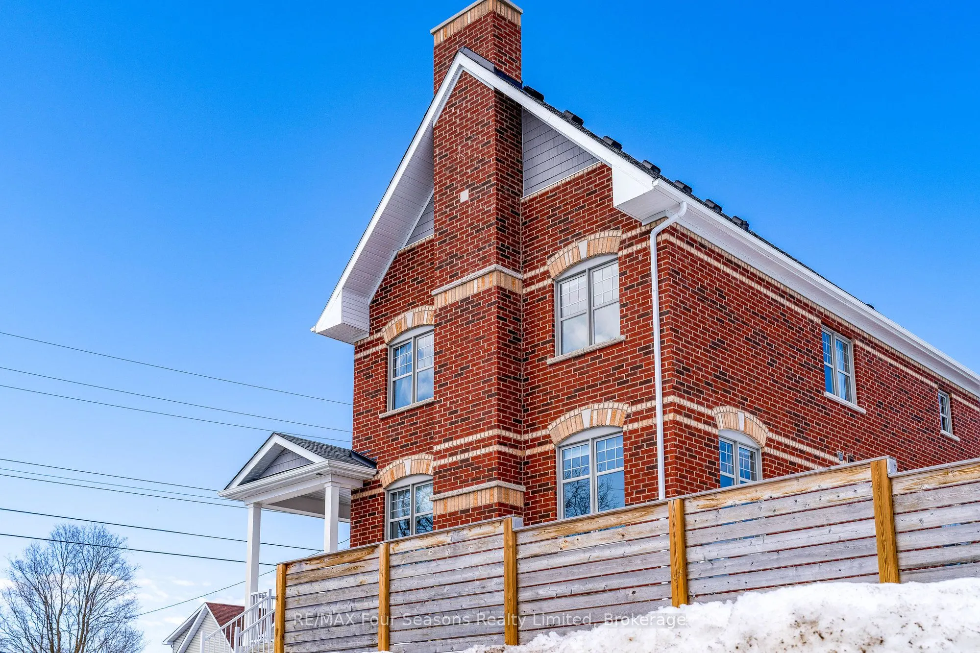 46 Francis Street E
