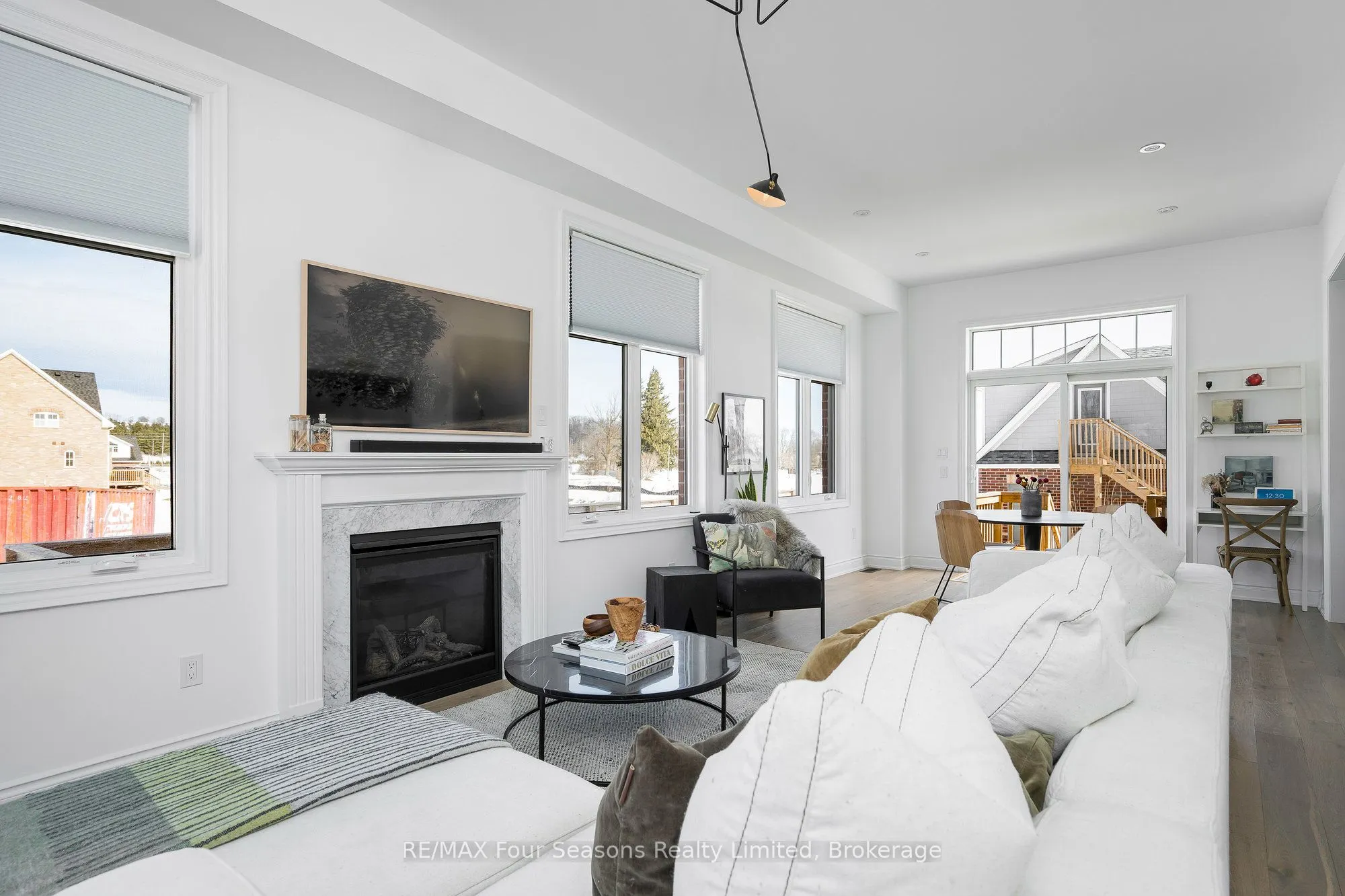 46 Francis Street E