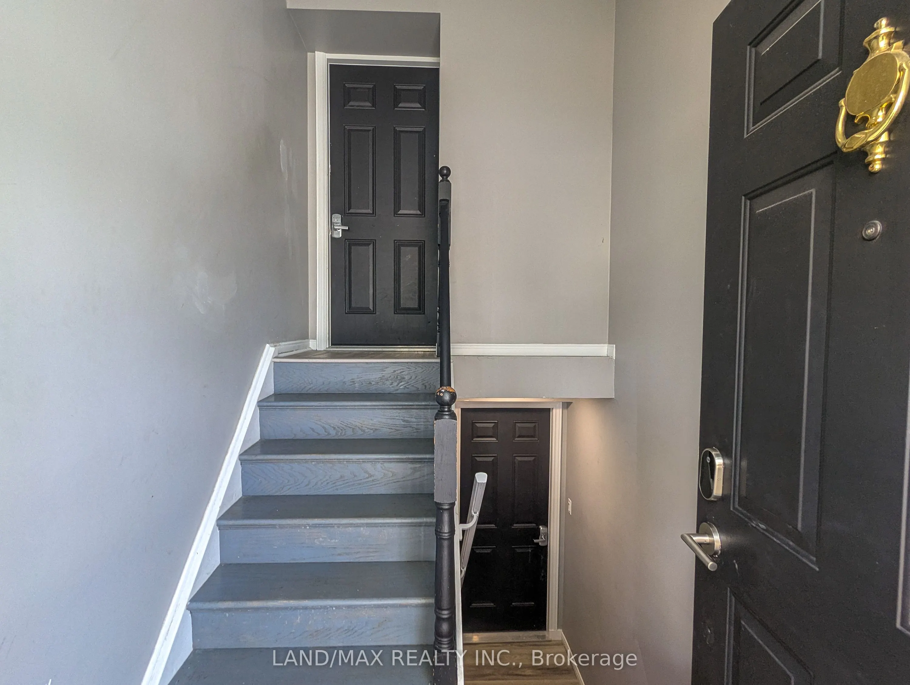 33 Evergreen Crescent