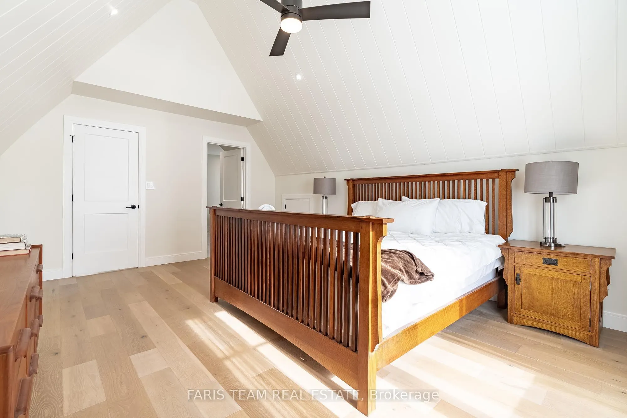 98 Shanty Bay Road