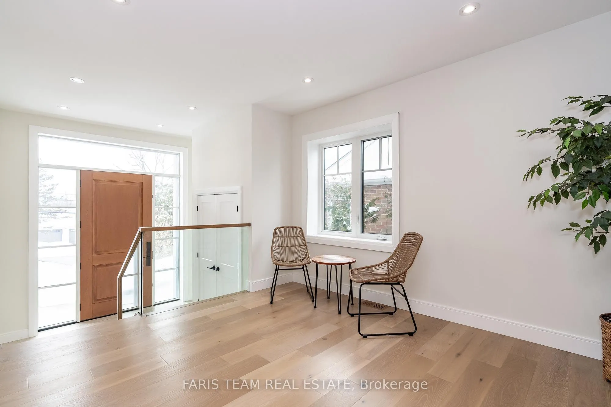 98 Shanty Bay Road