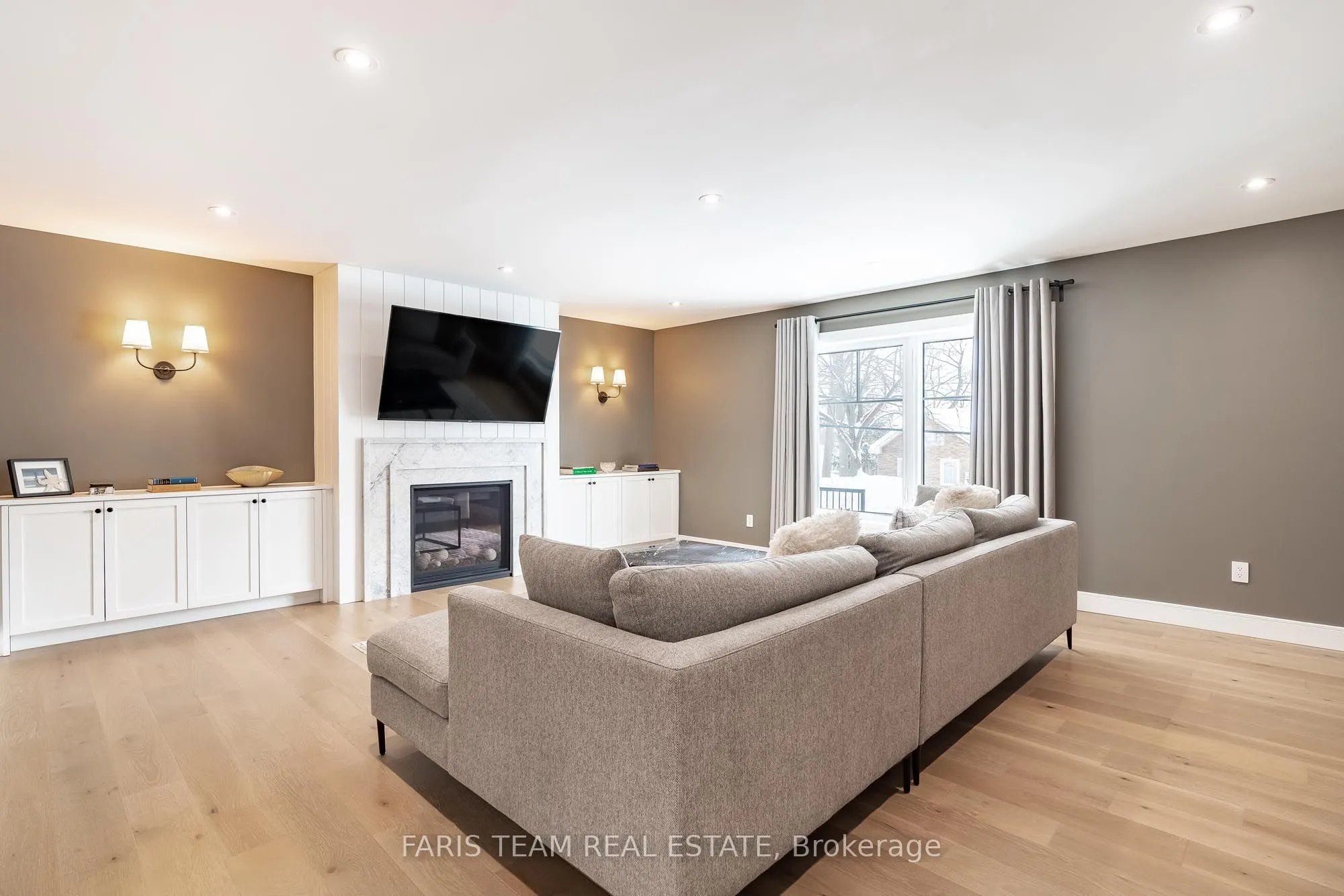 98 Shanty Bay Road
