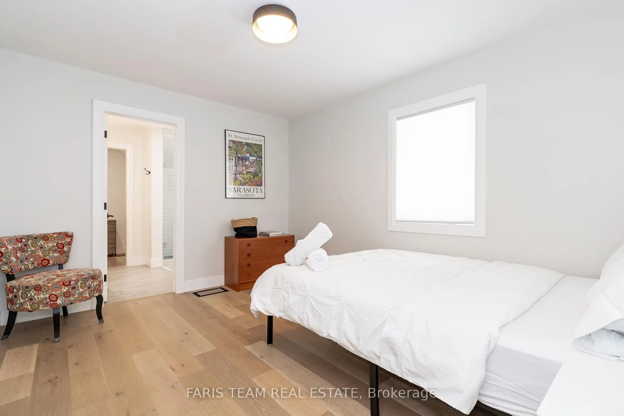 98 Shanty Bay Road