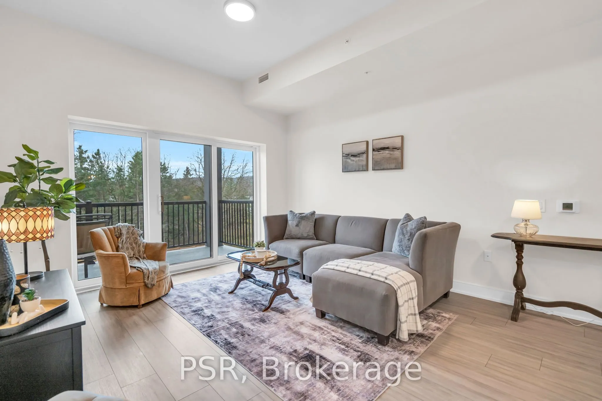 121 Mary Street, #309