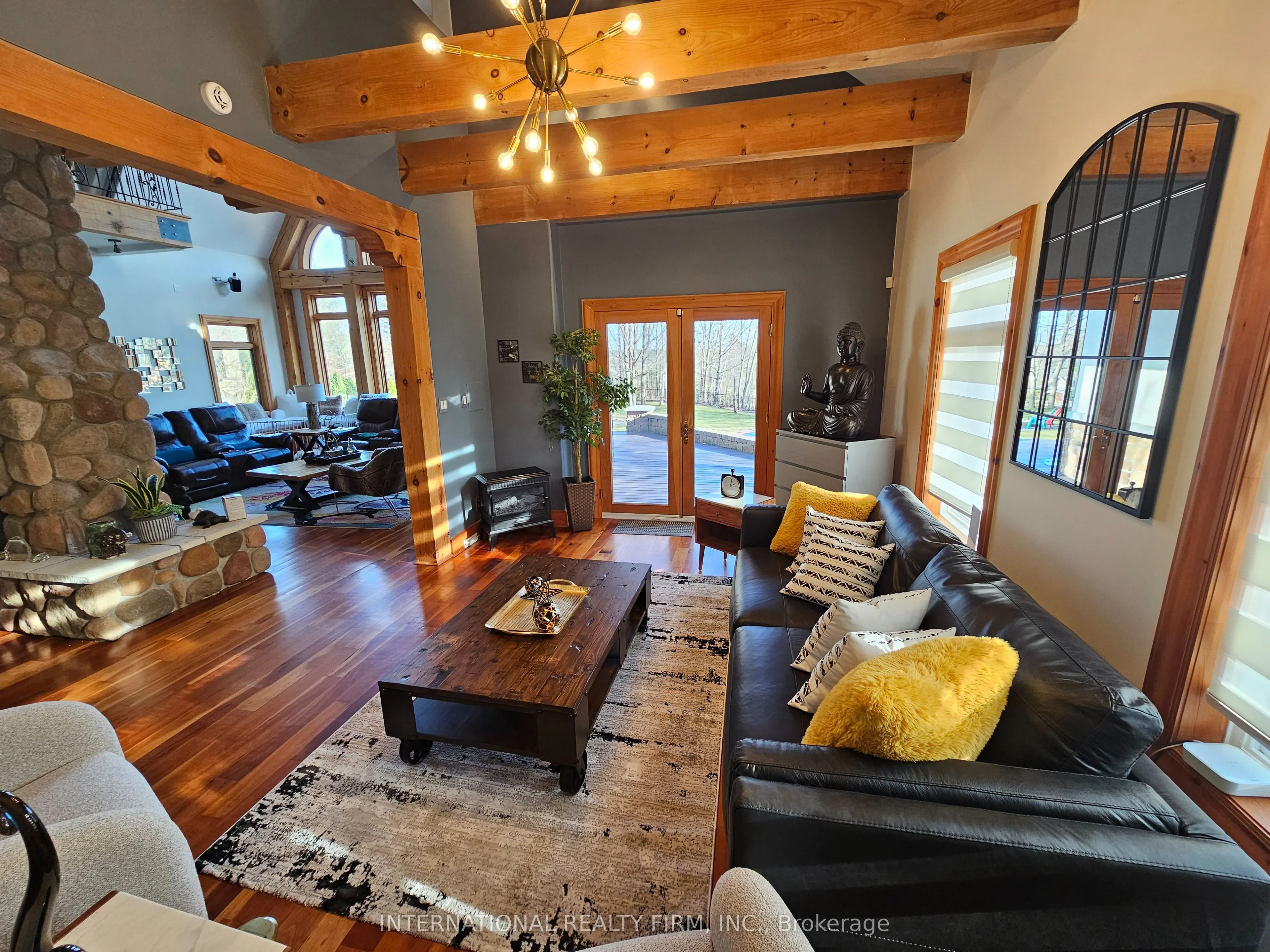 6 Pinehurst Lane