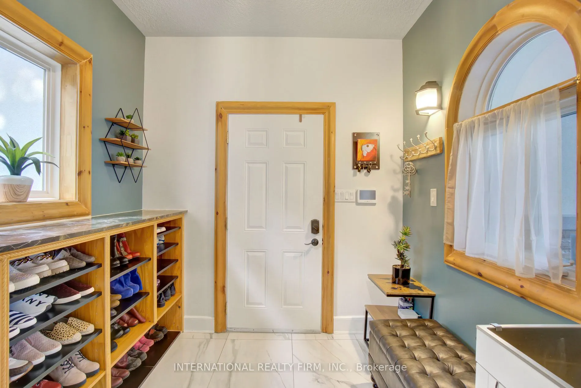 6 Pinehurst Lane