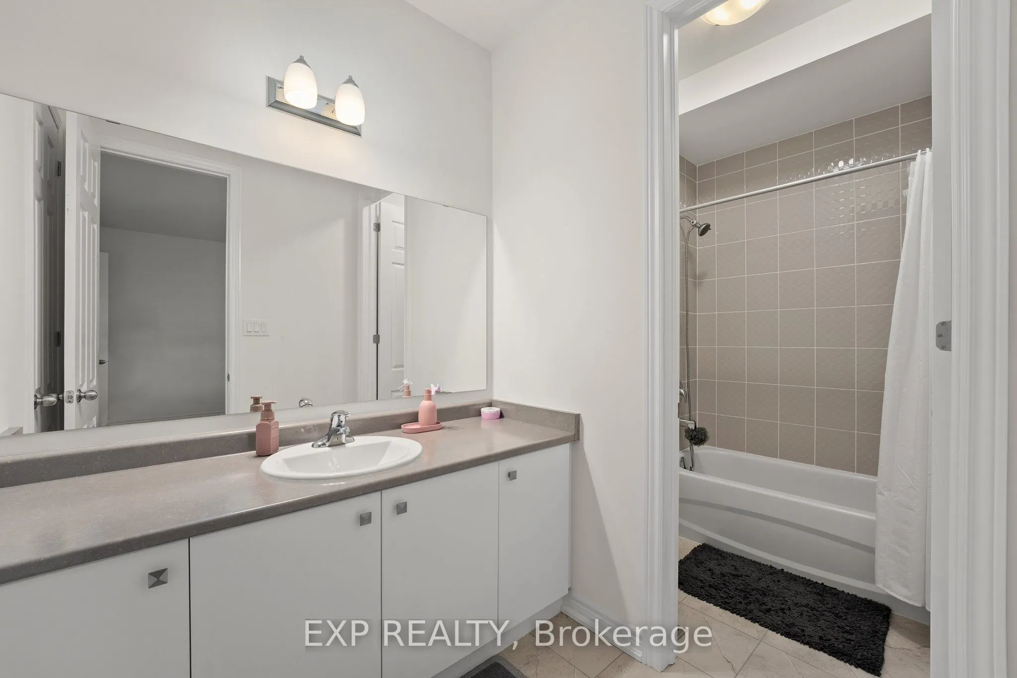 113 Rugman Crescent