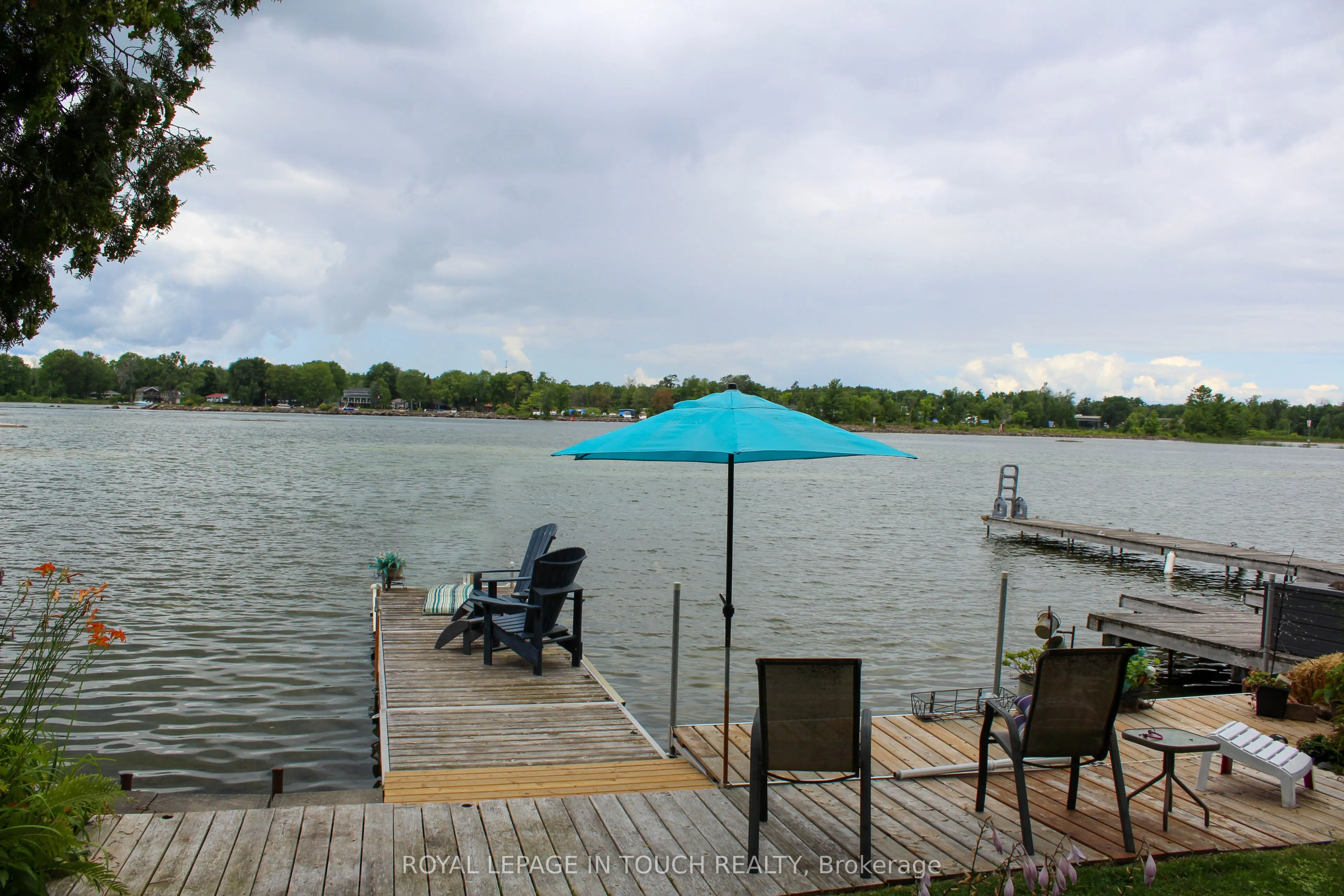 7698 Oak Point Road