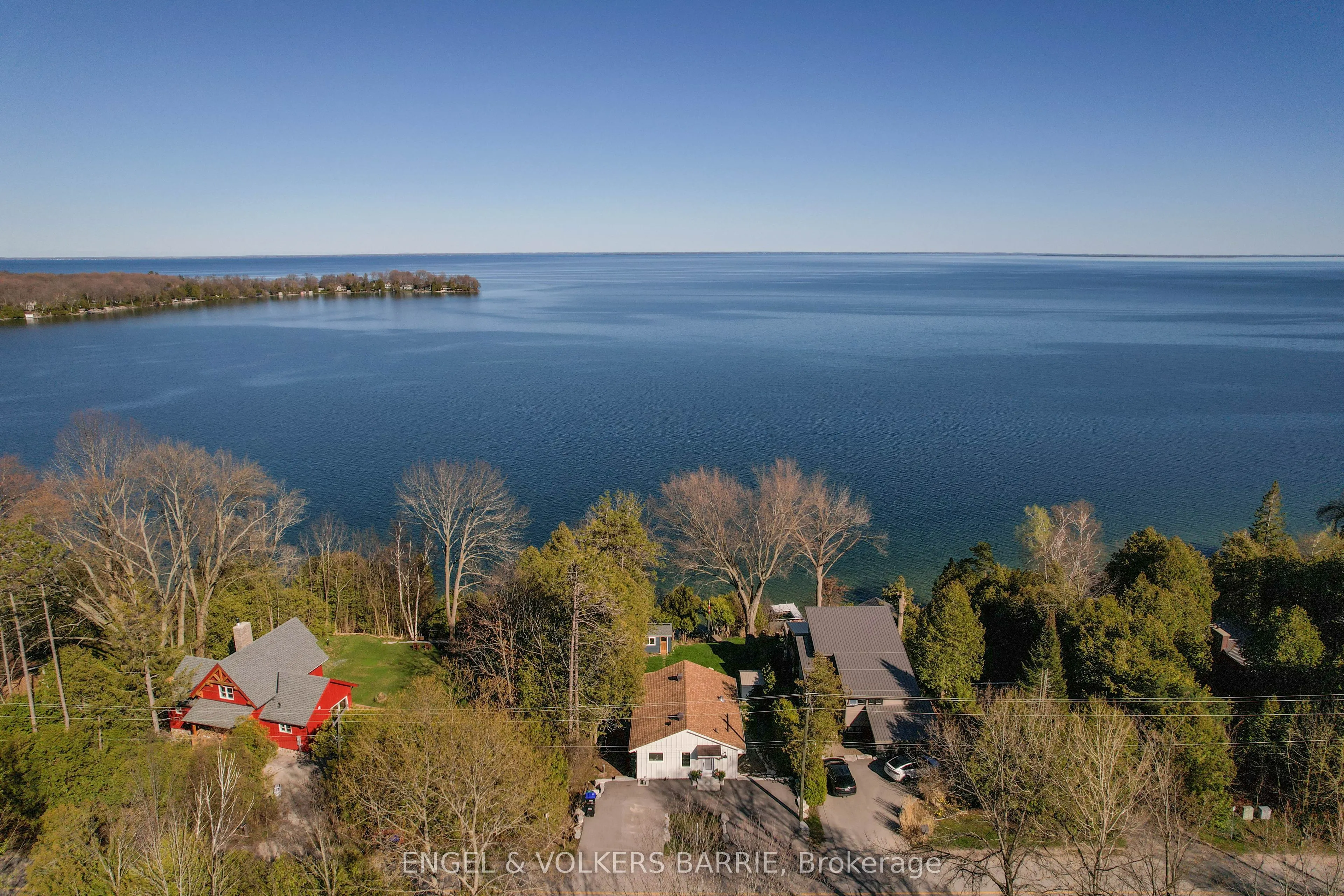 2371 Lakeshore Road E