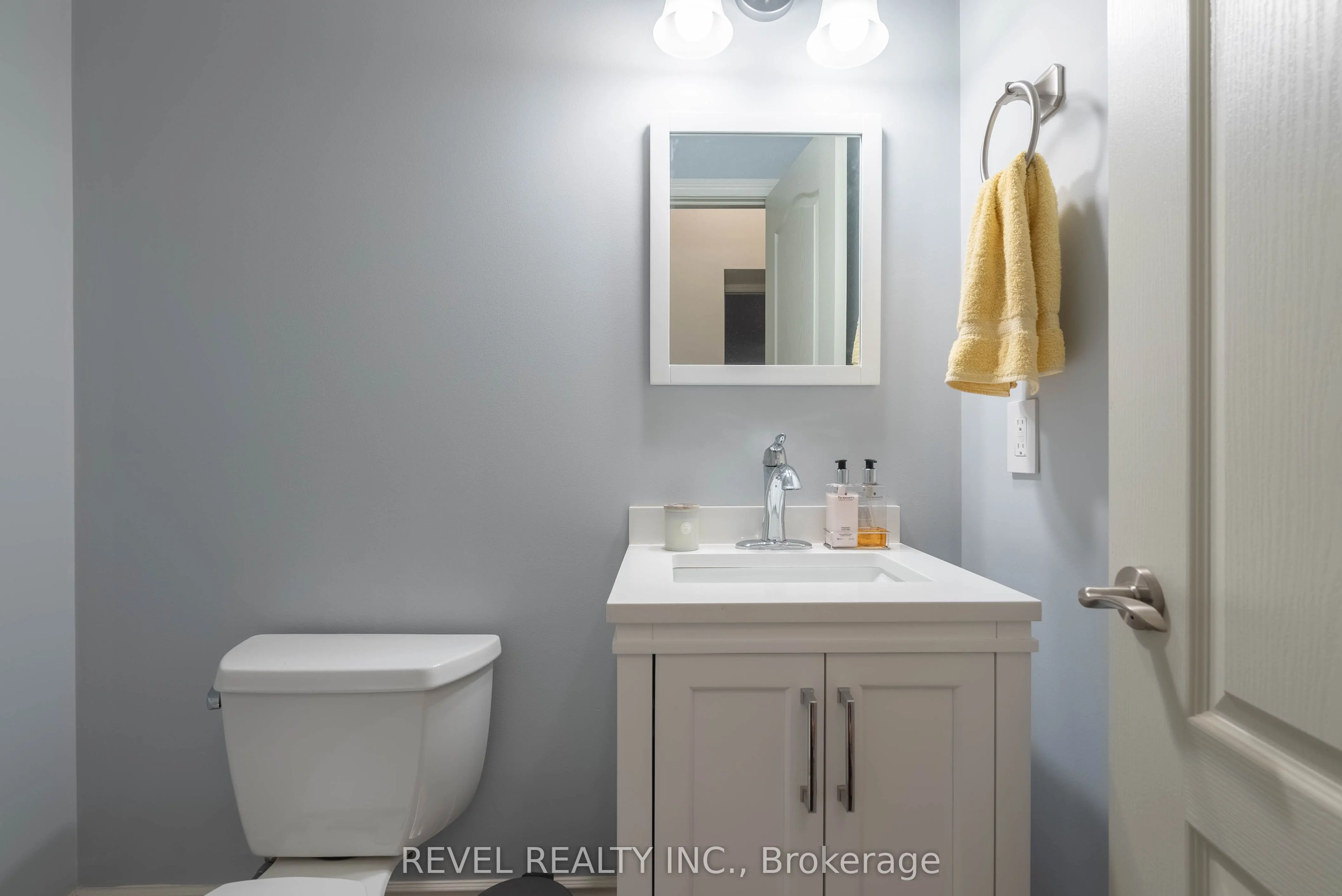 183 Lakeshore Road W