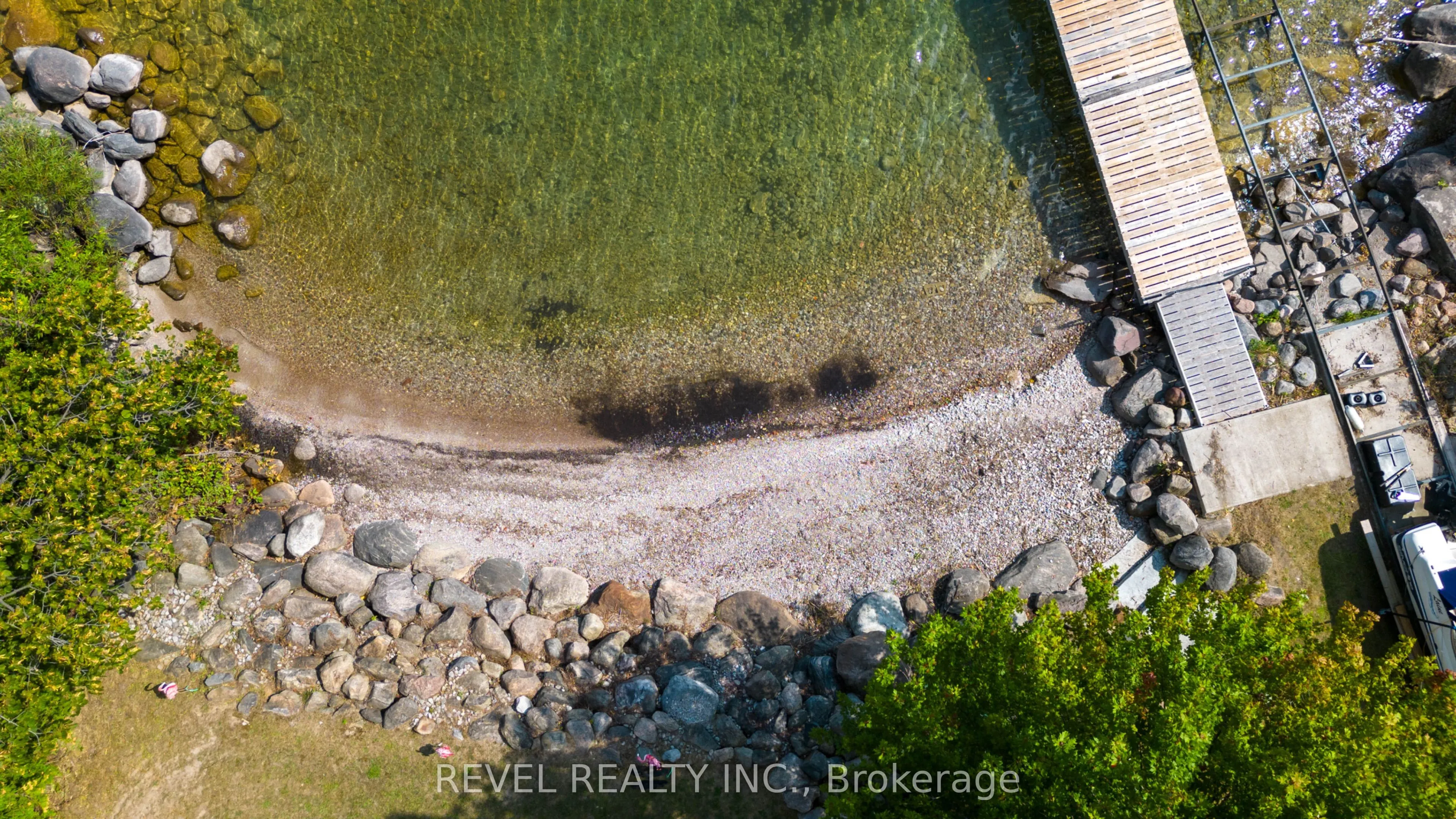 183 Lakeshore Road W