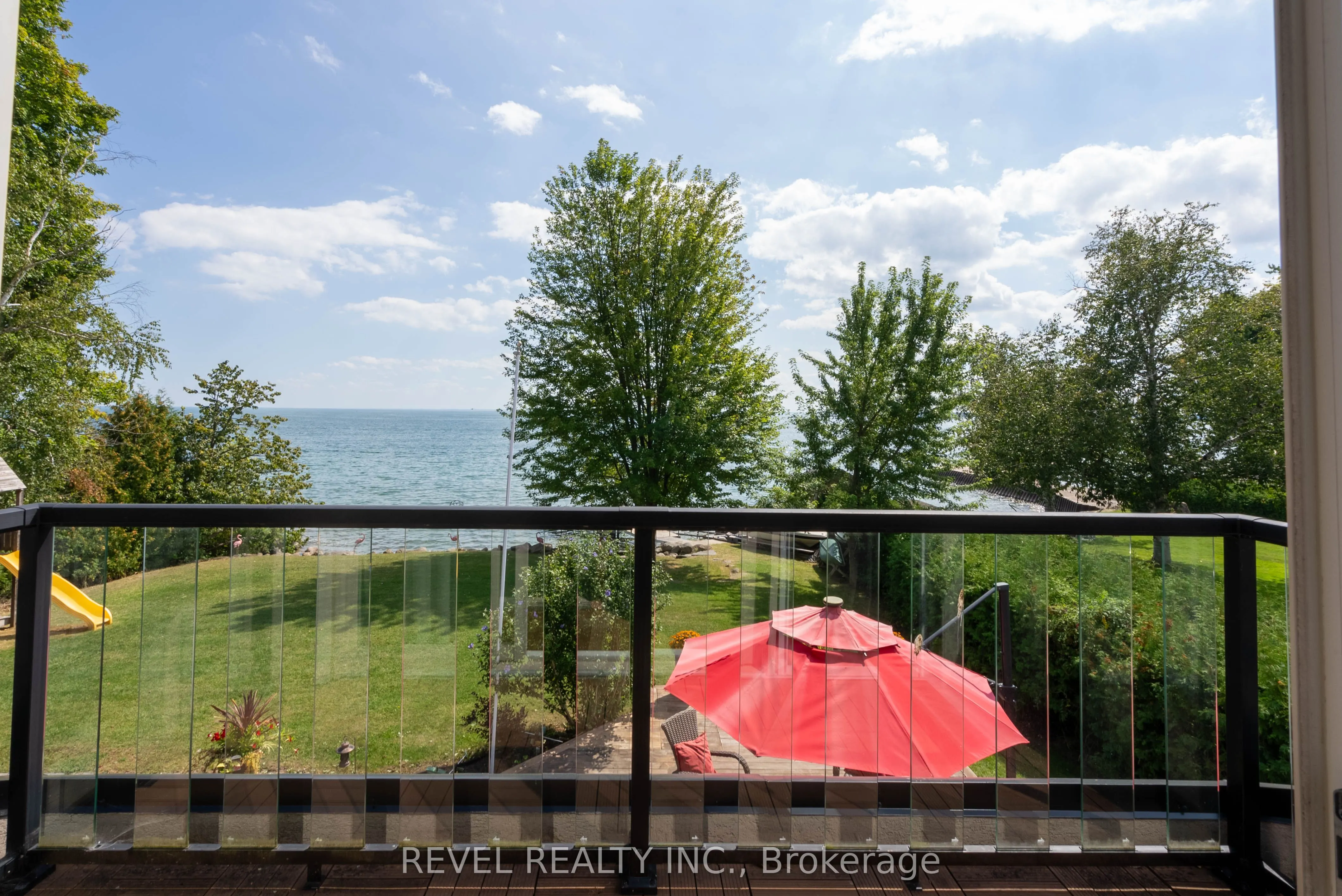 183 Lakeshore Road W