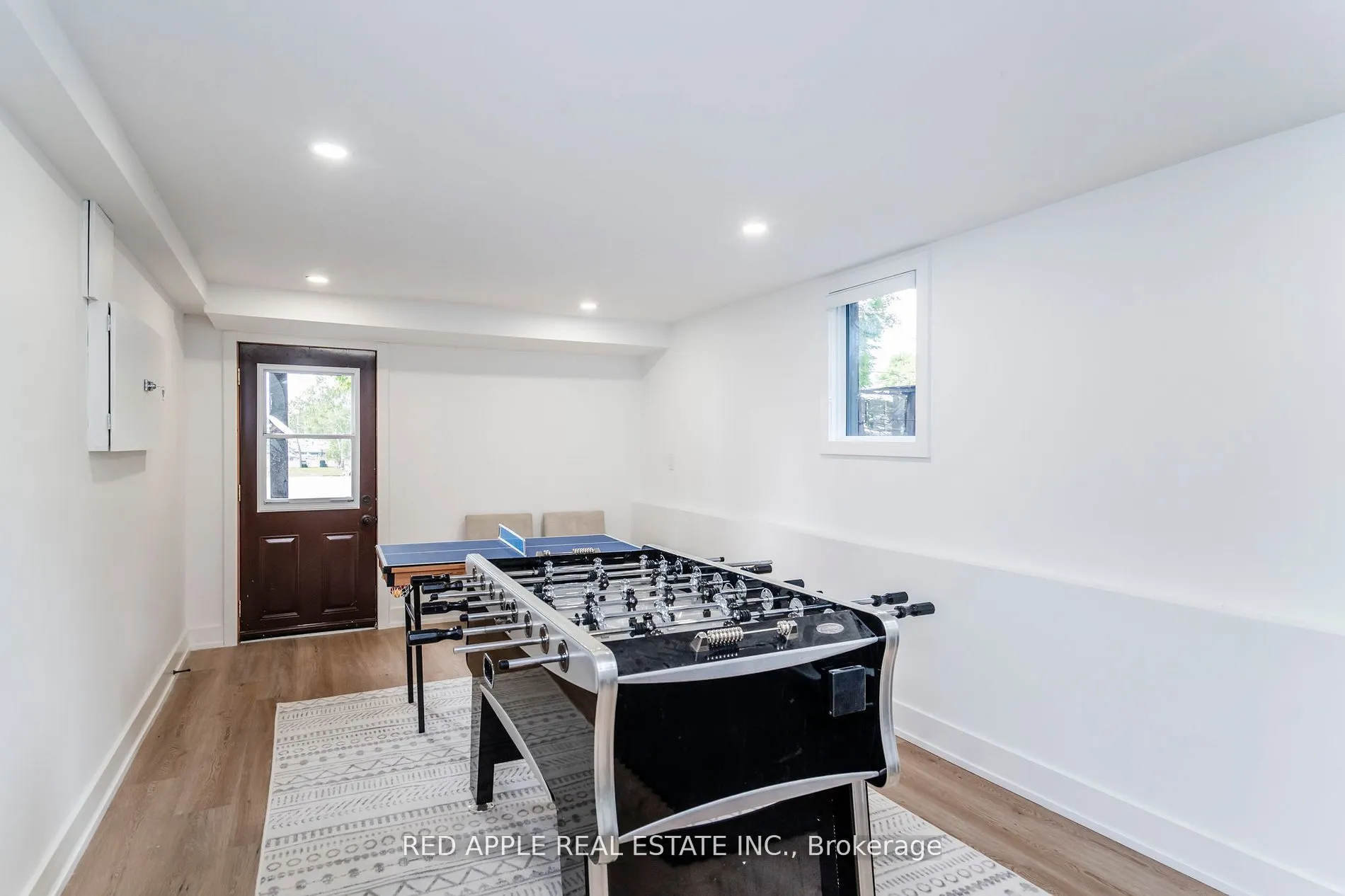 205 Hoyt Avenue