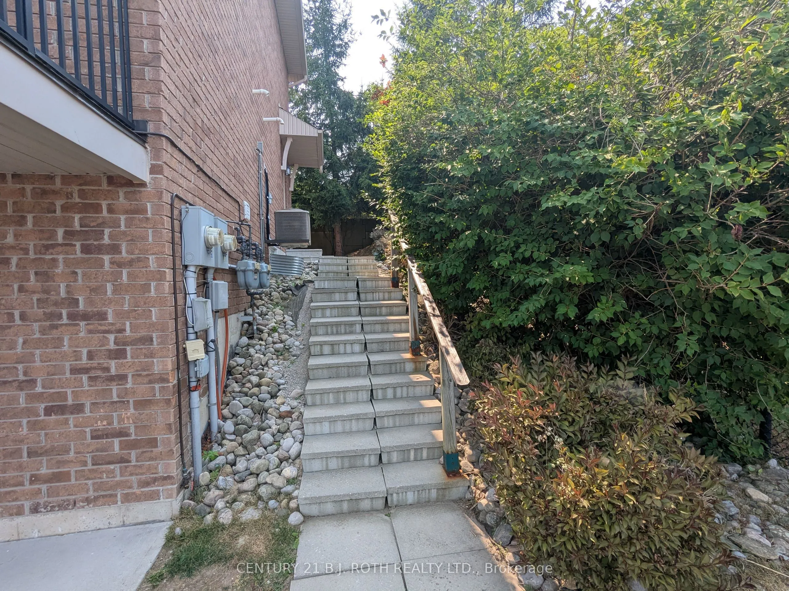 175 Stanley Street, #2