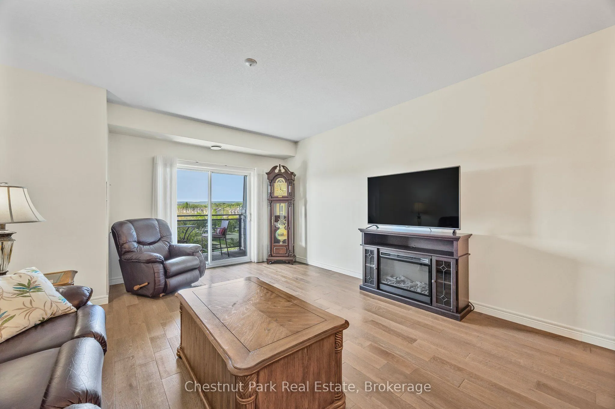 1 Chamberlain Crescent #304