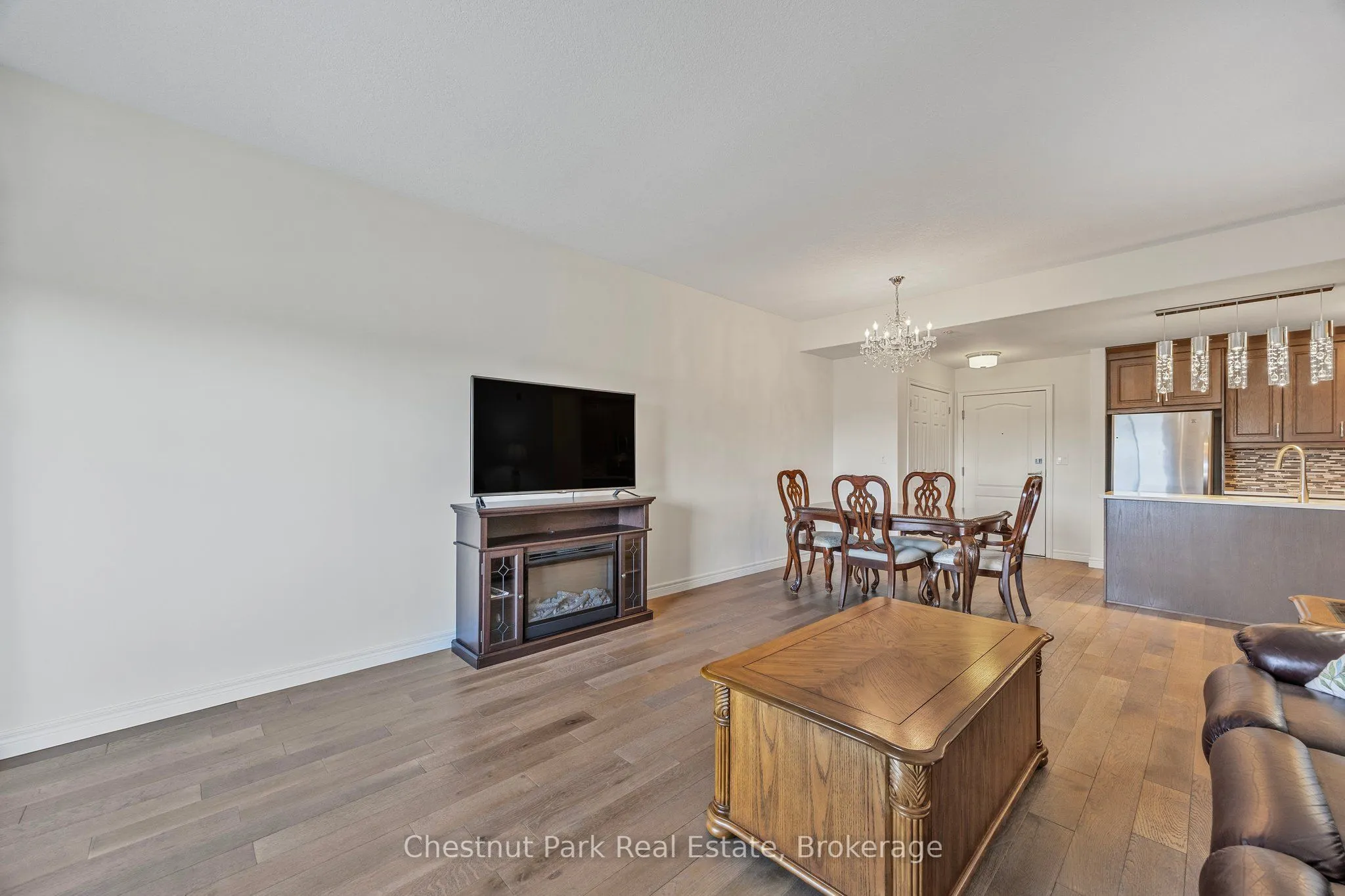 1 Chamberlain Crescent #304