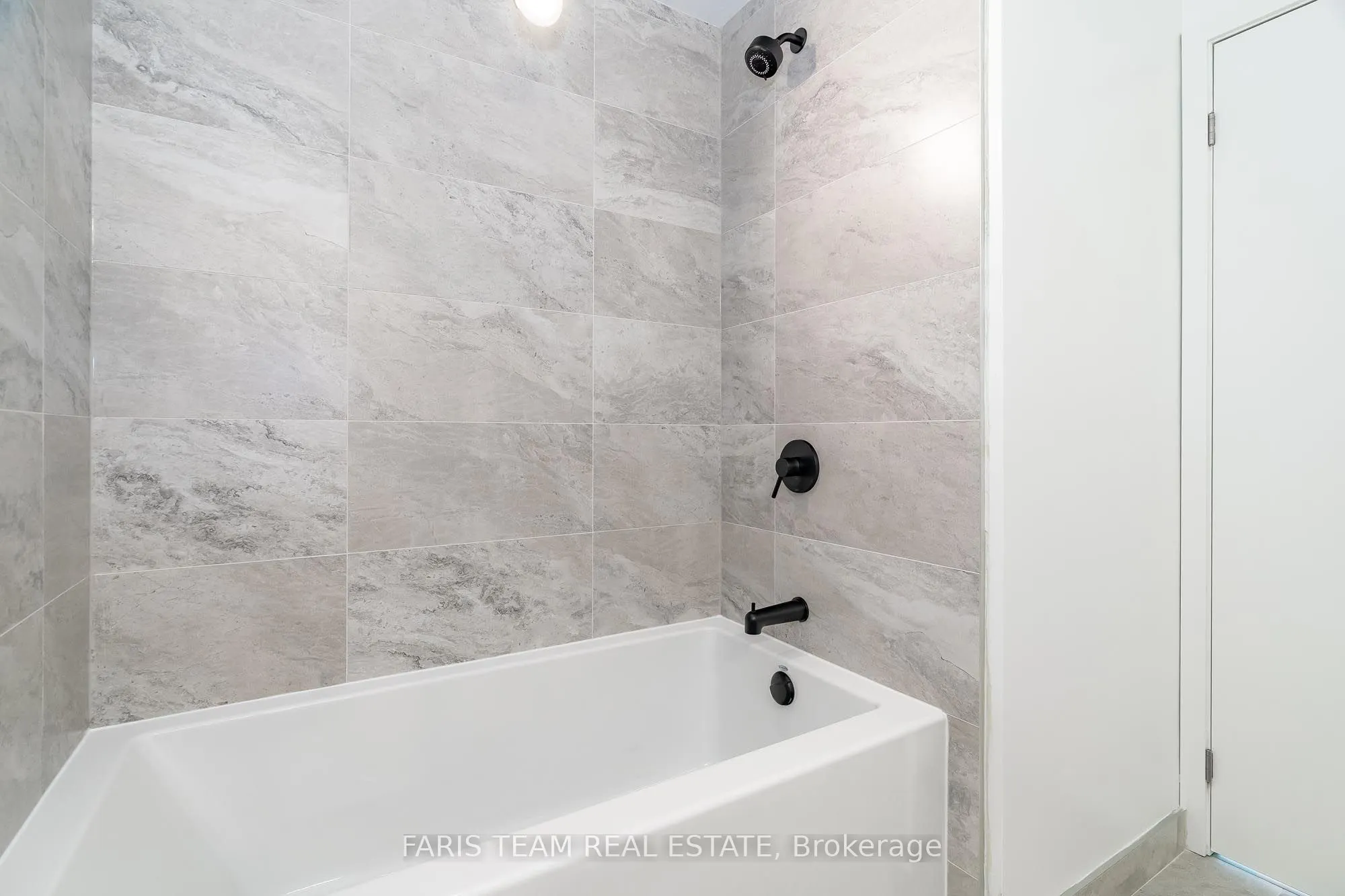 31 Huron Street #412