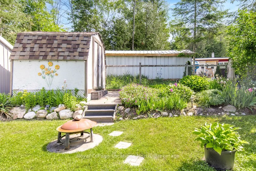 1981 TINY BEACHES Road S
