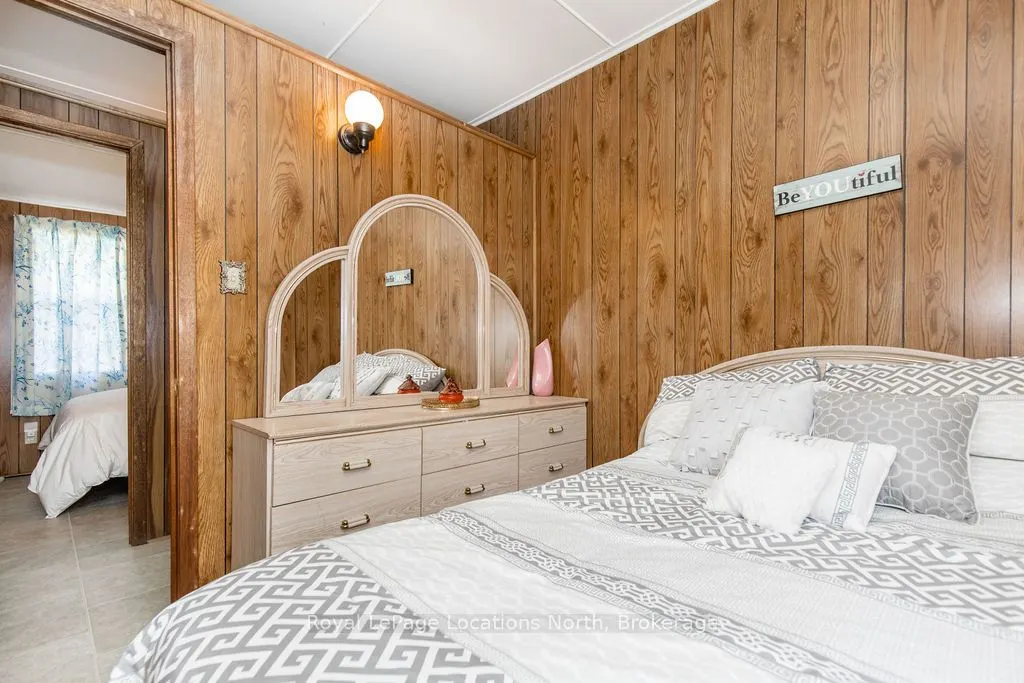 1981 TINY BEACHES Road S