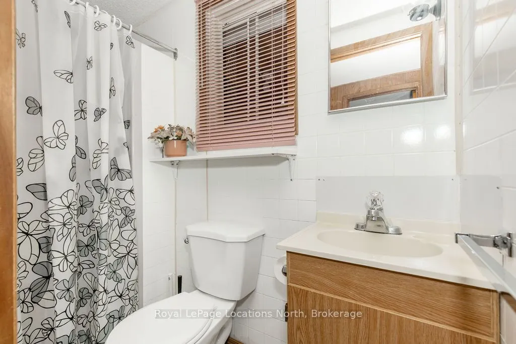 1981 TINY BEACHES Road S