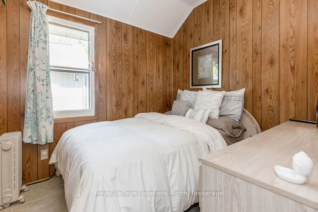 1981 TINY BEACHES Road S